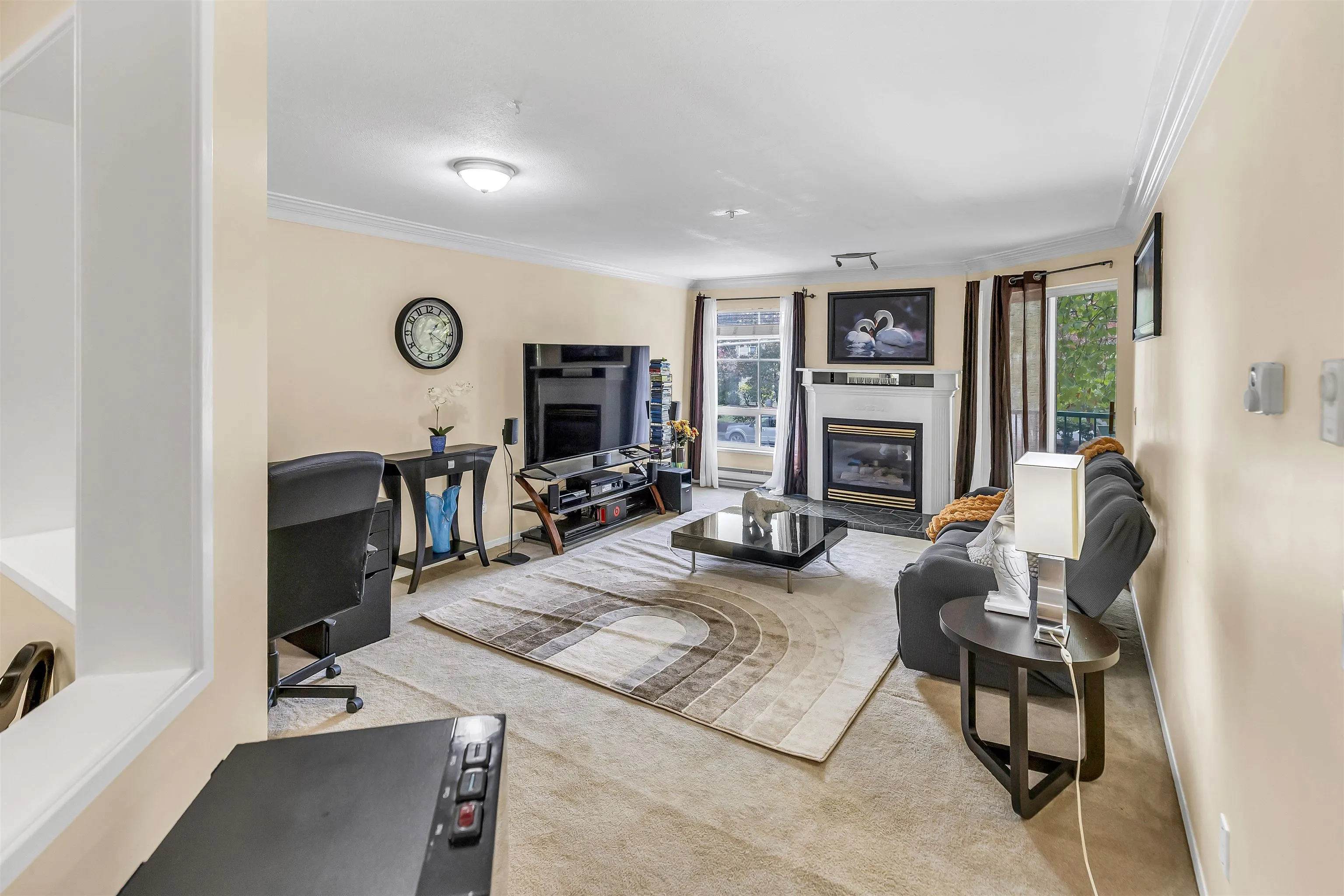 204 2435 Center Street