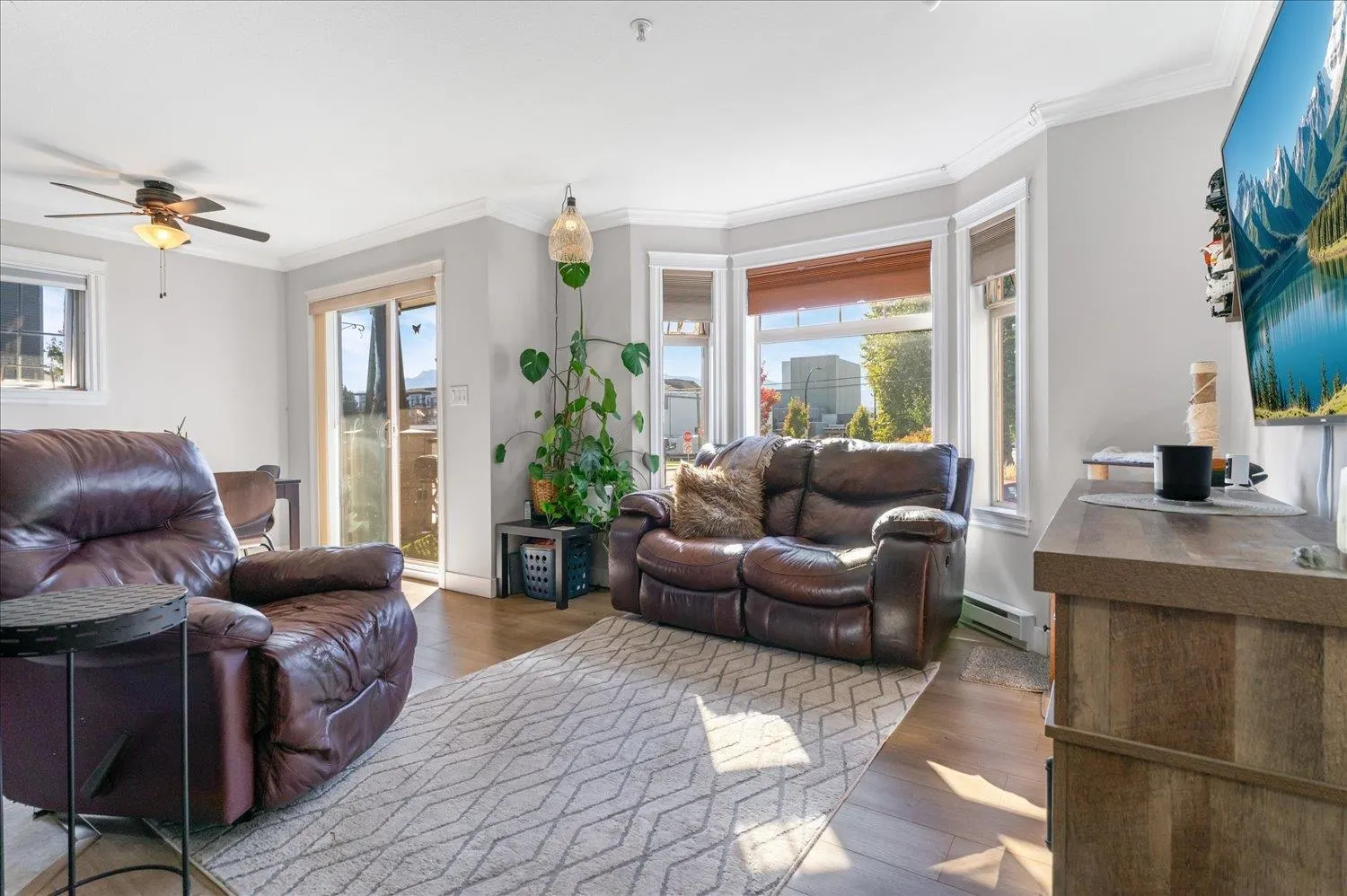 106 45535 Spadina Avenue