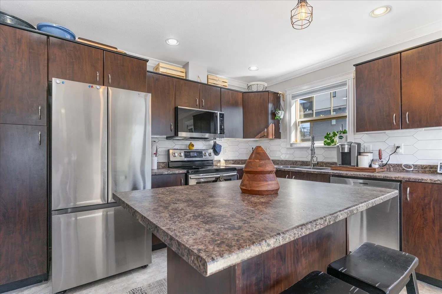 106 45535 Spadina Avenue