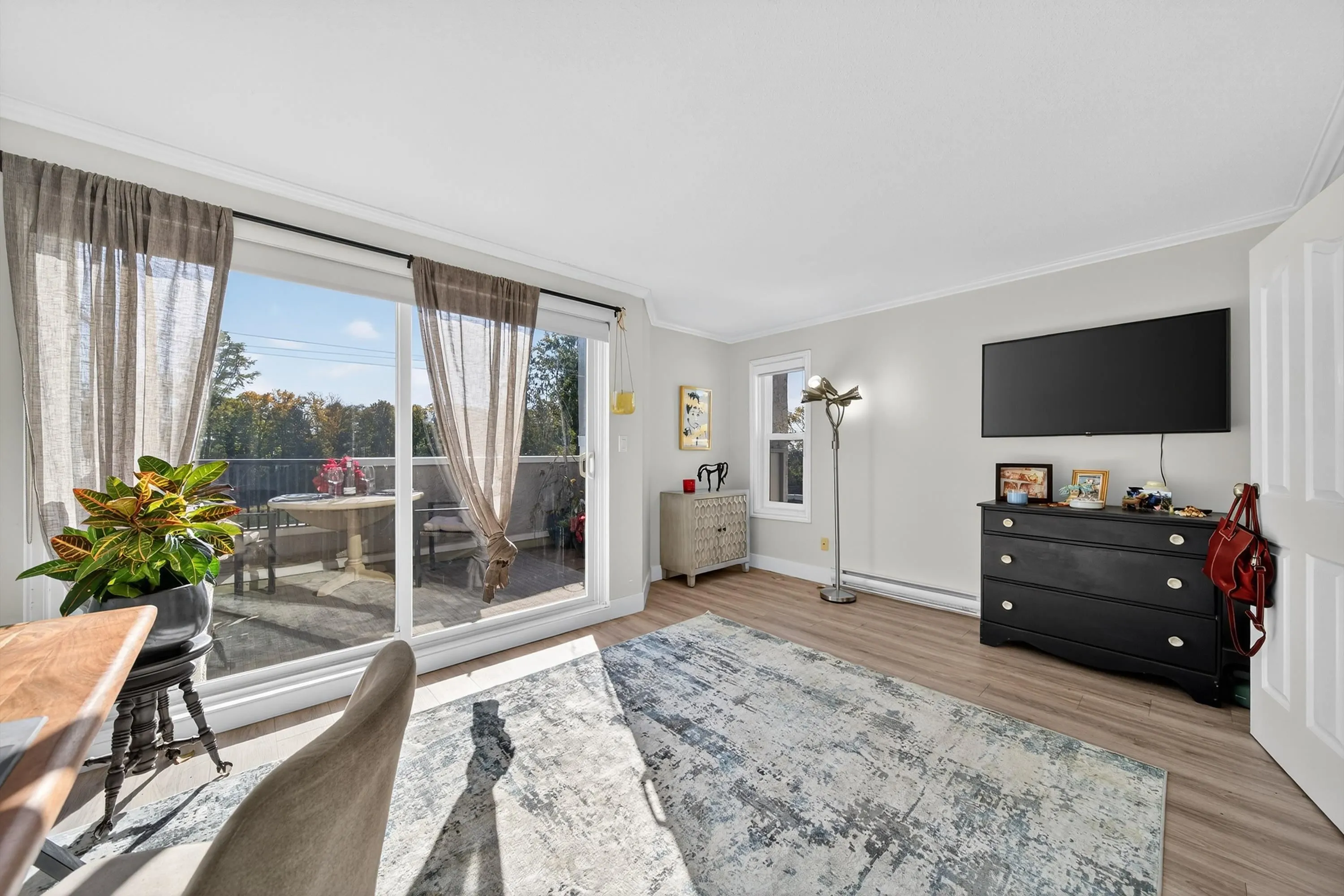 11 15971 Marine Drive