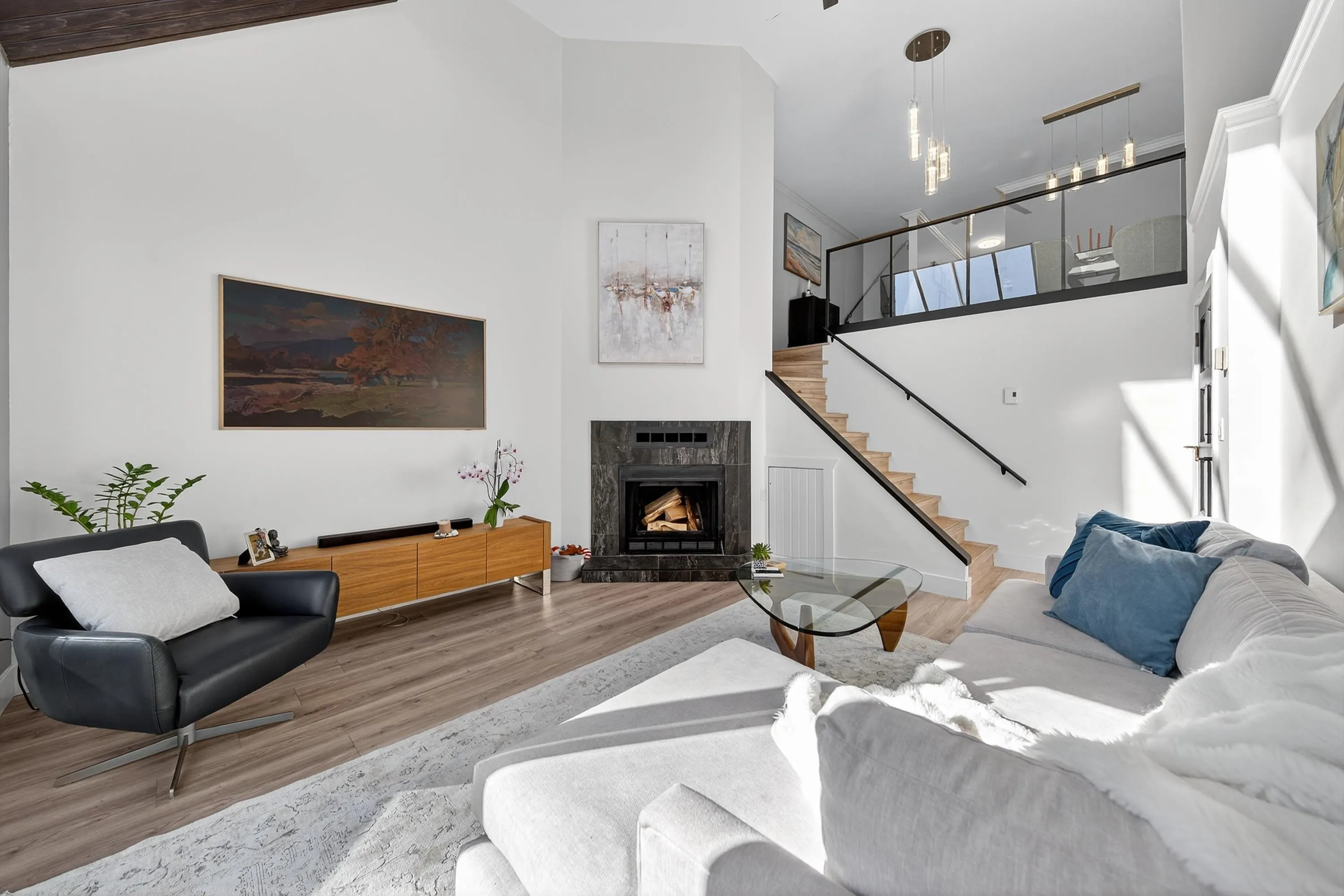 11 15971 Marine Drive