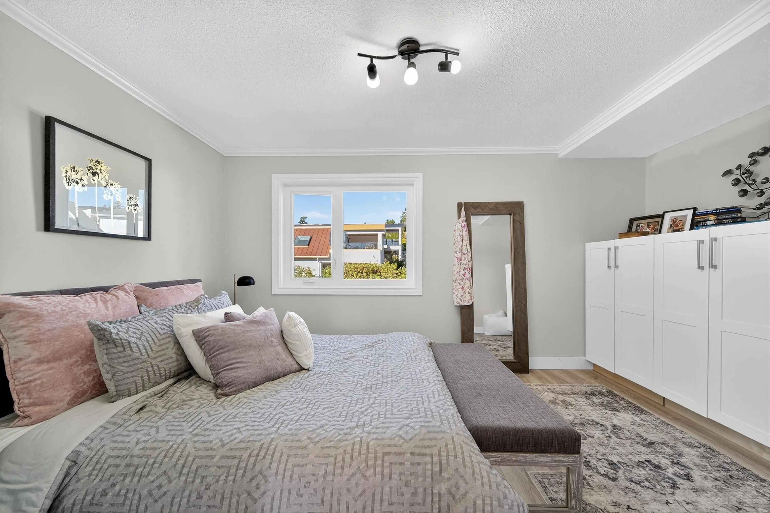 11 15971 Marine Drive