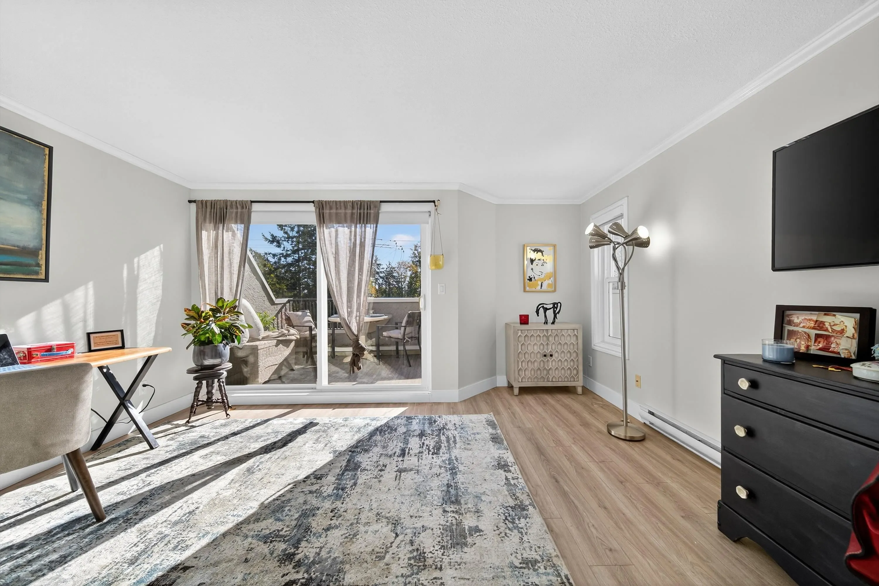 11 15971 Marine Drive