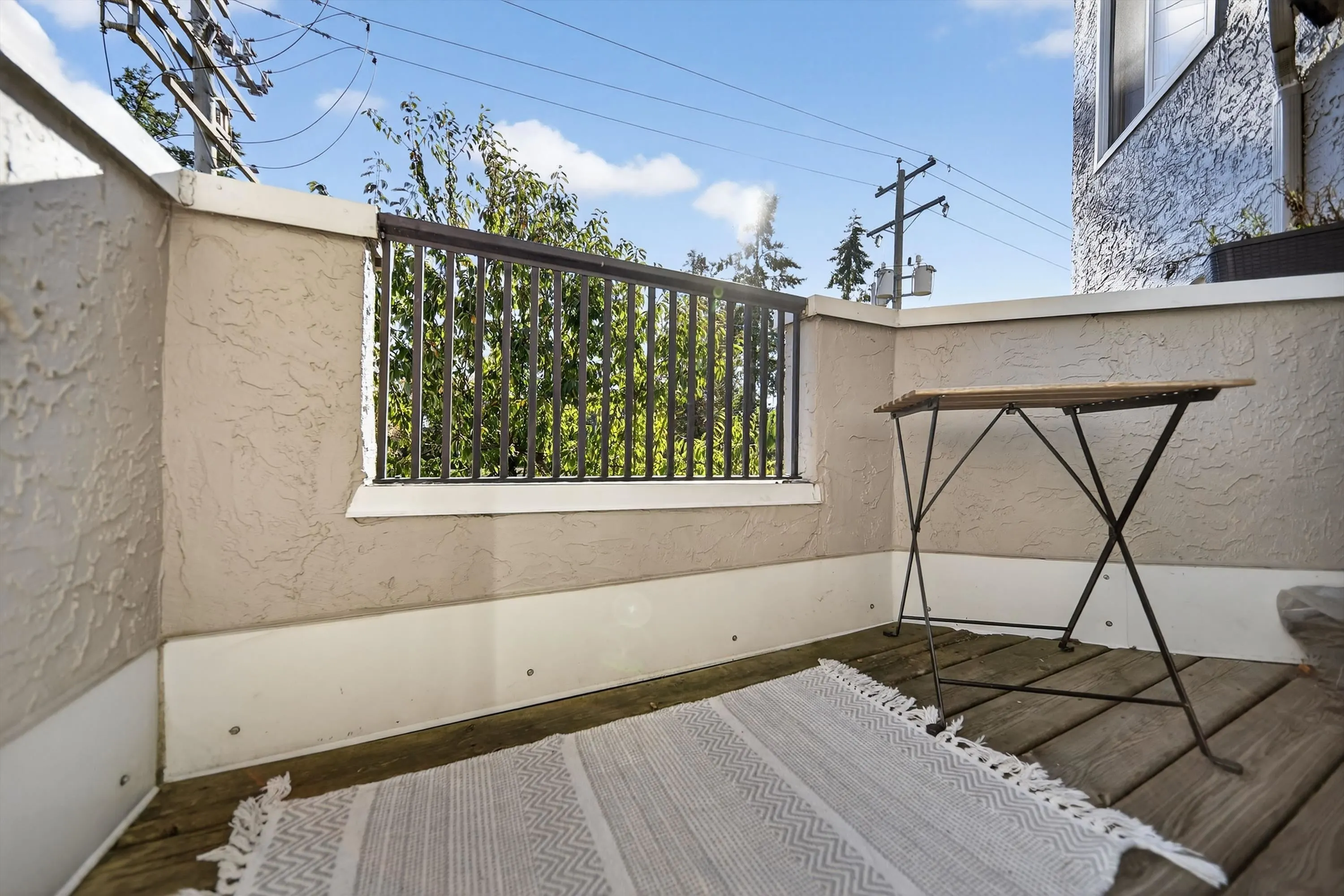 11 15971 Marine Drive
