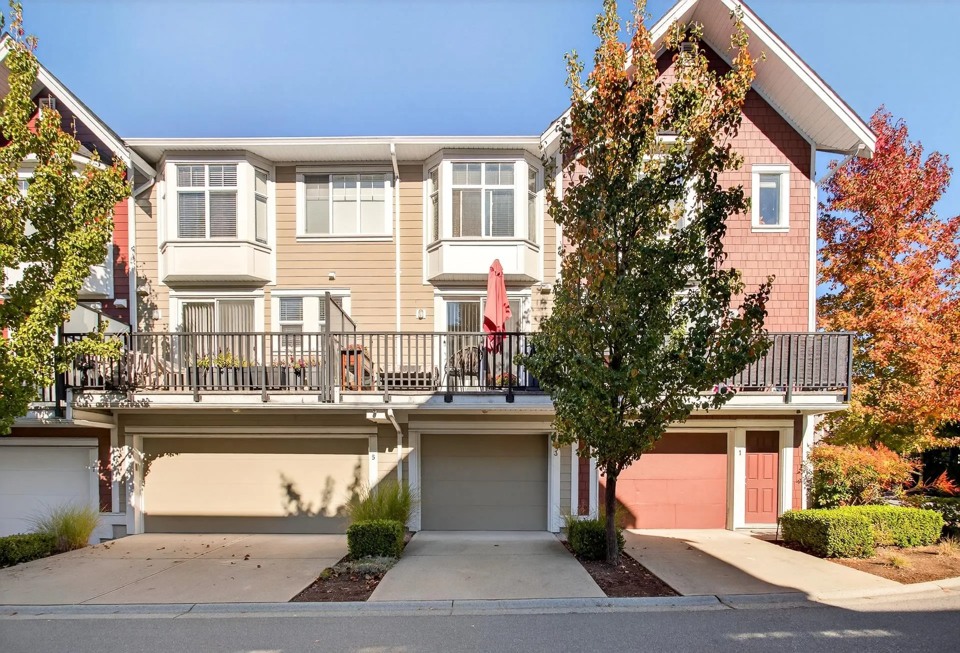 3 20852 77a Avenue