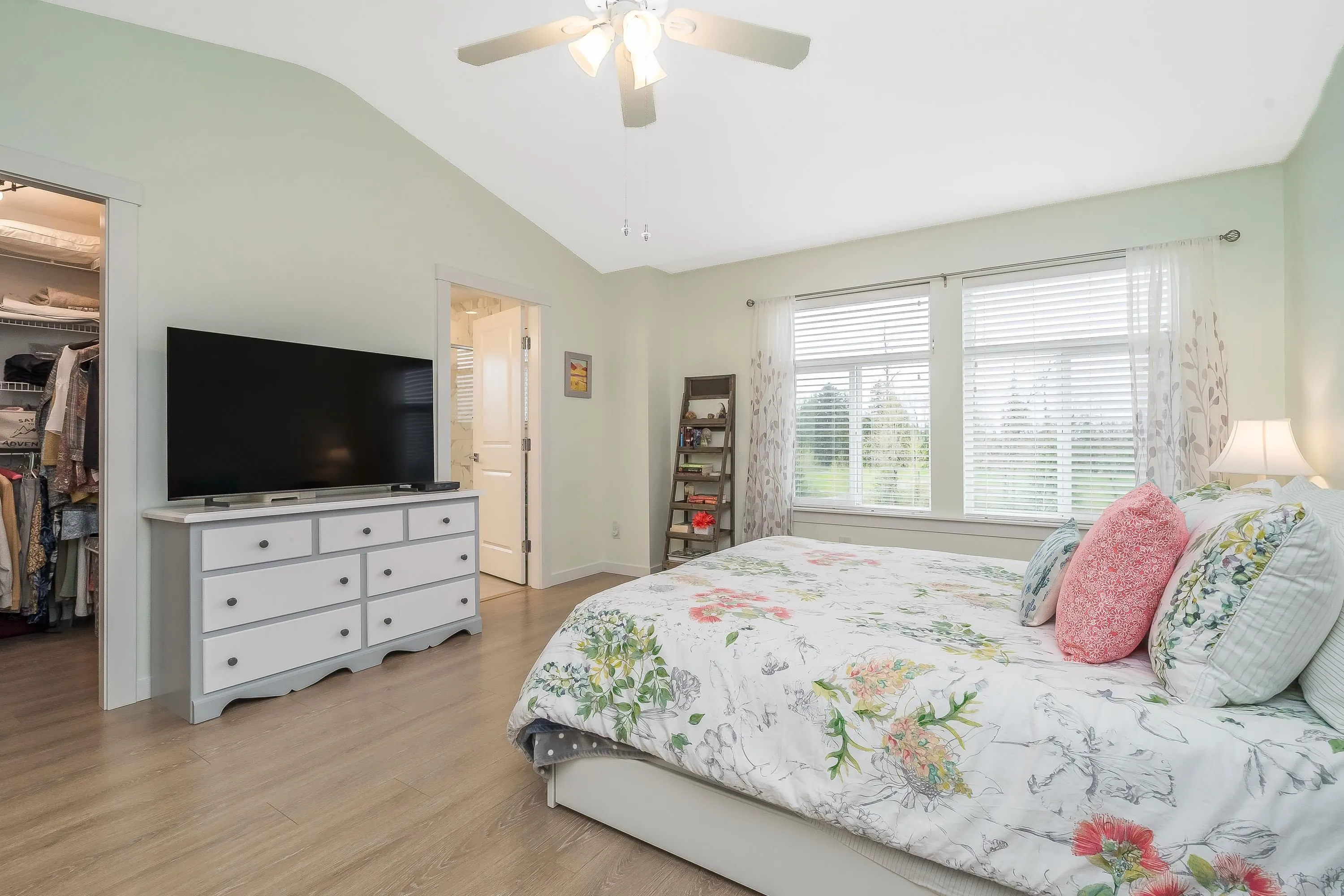 30 15717 Mountain View Drive
