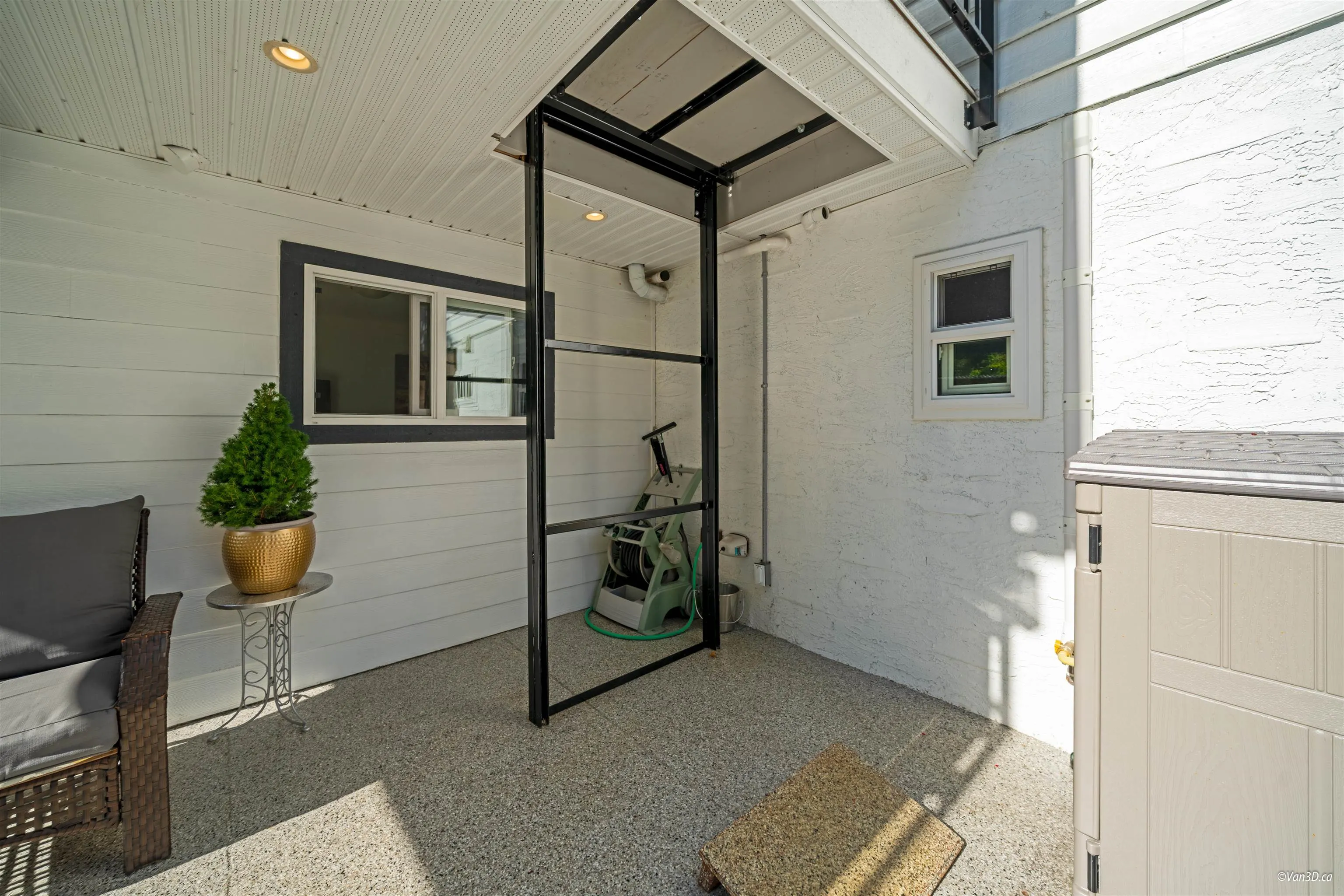1564 Coquitlam Avenue
