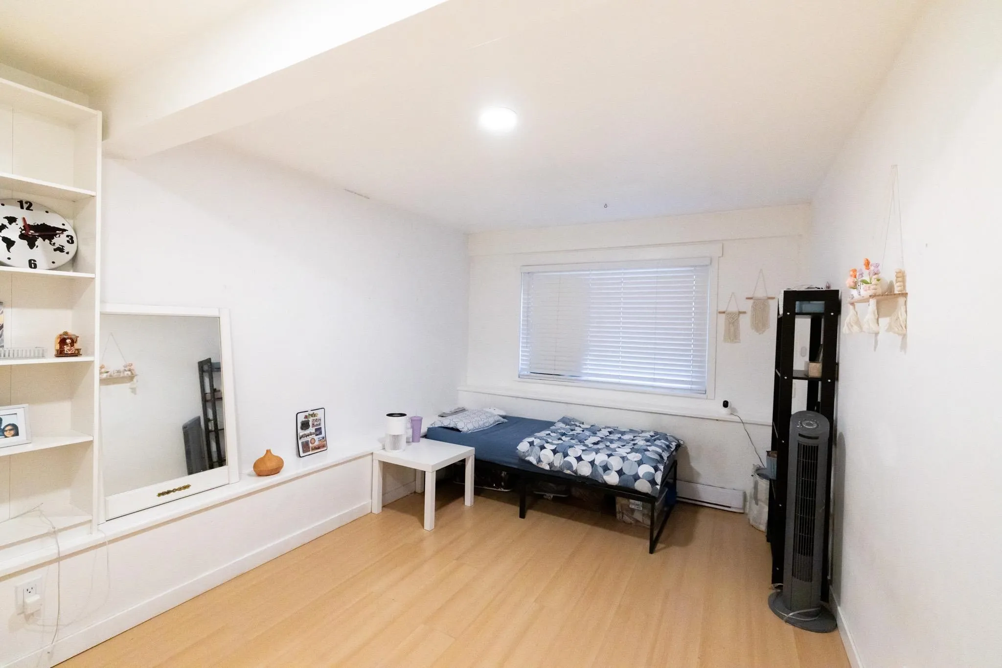 11585 Royal Crescent
