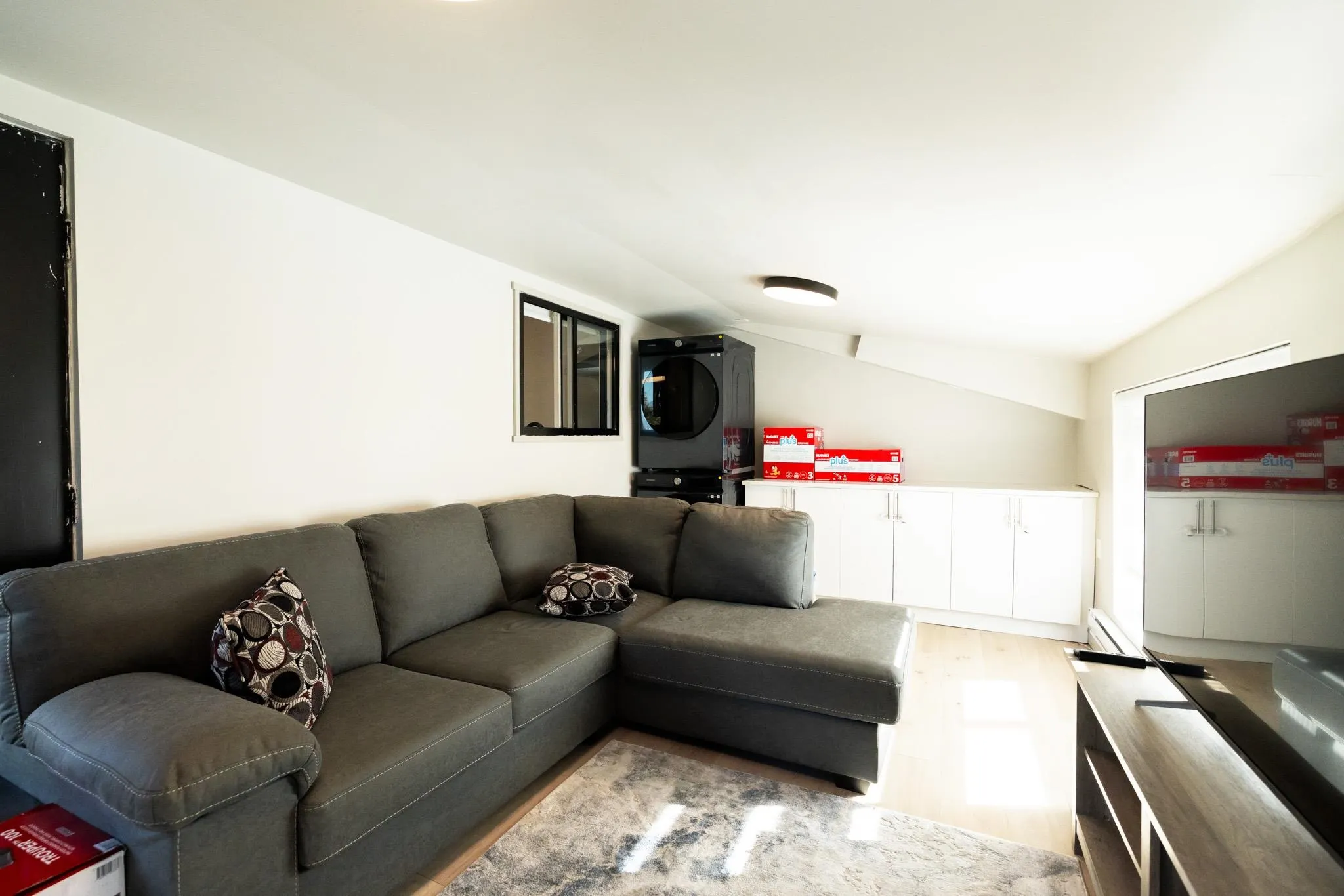 11585 Royal Crescent