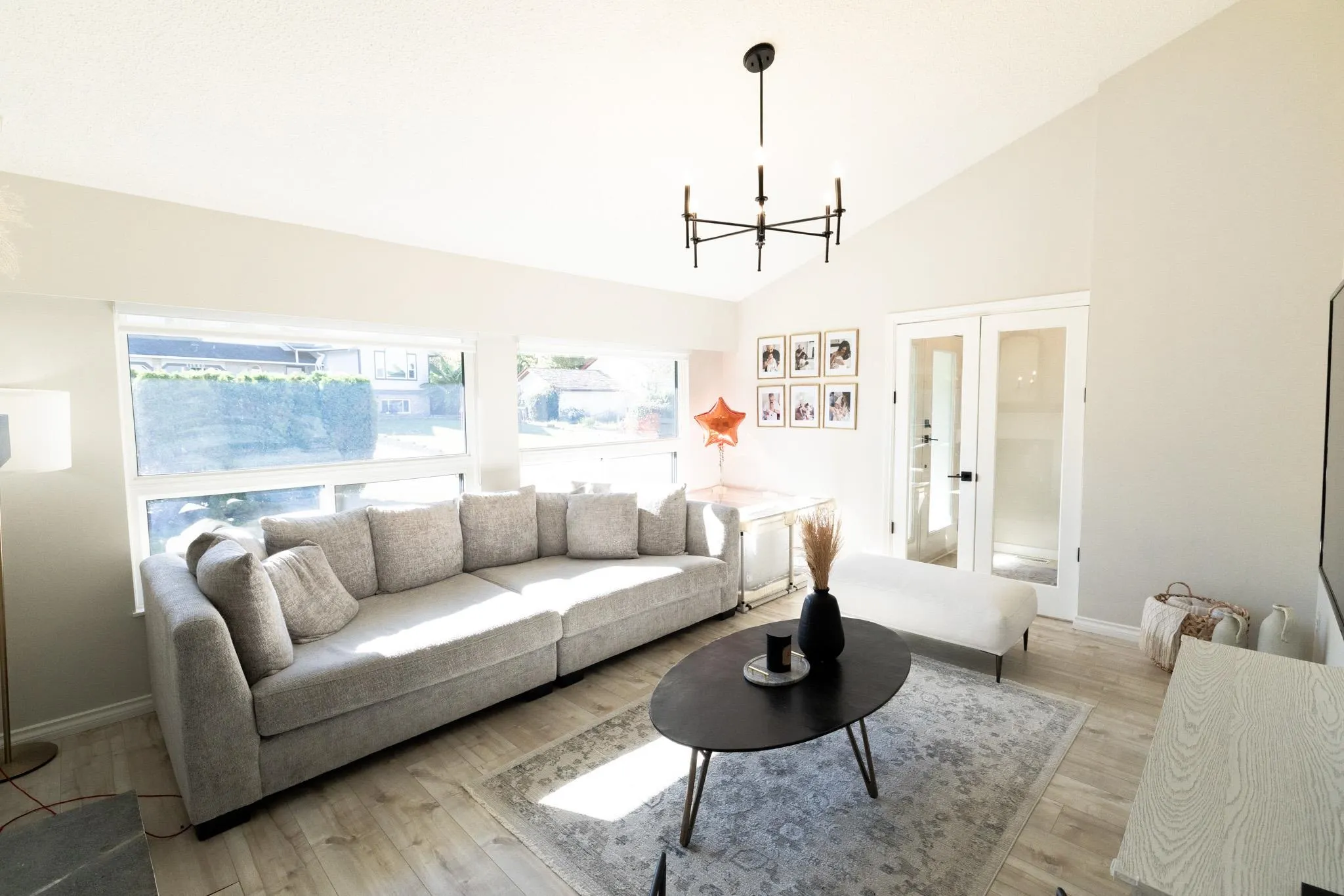 11585 Royal Crescent
