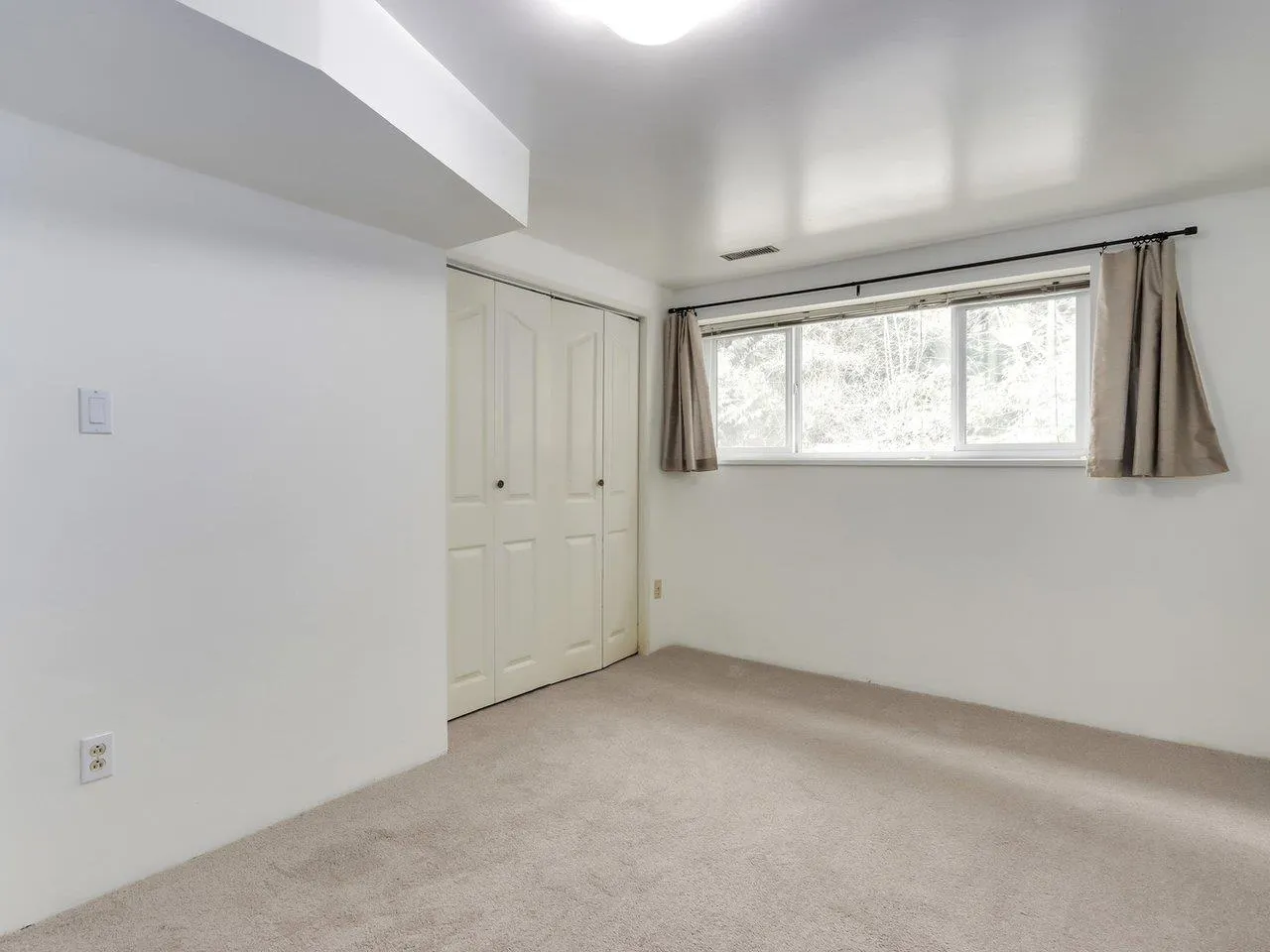 2984 Plymouth Drive