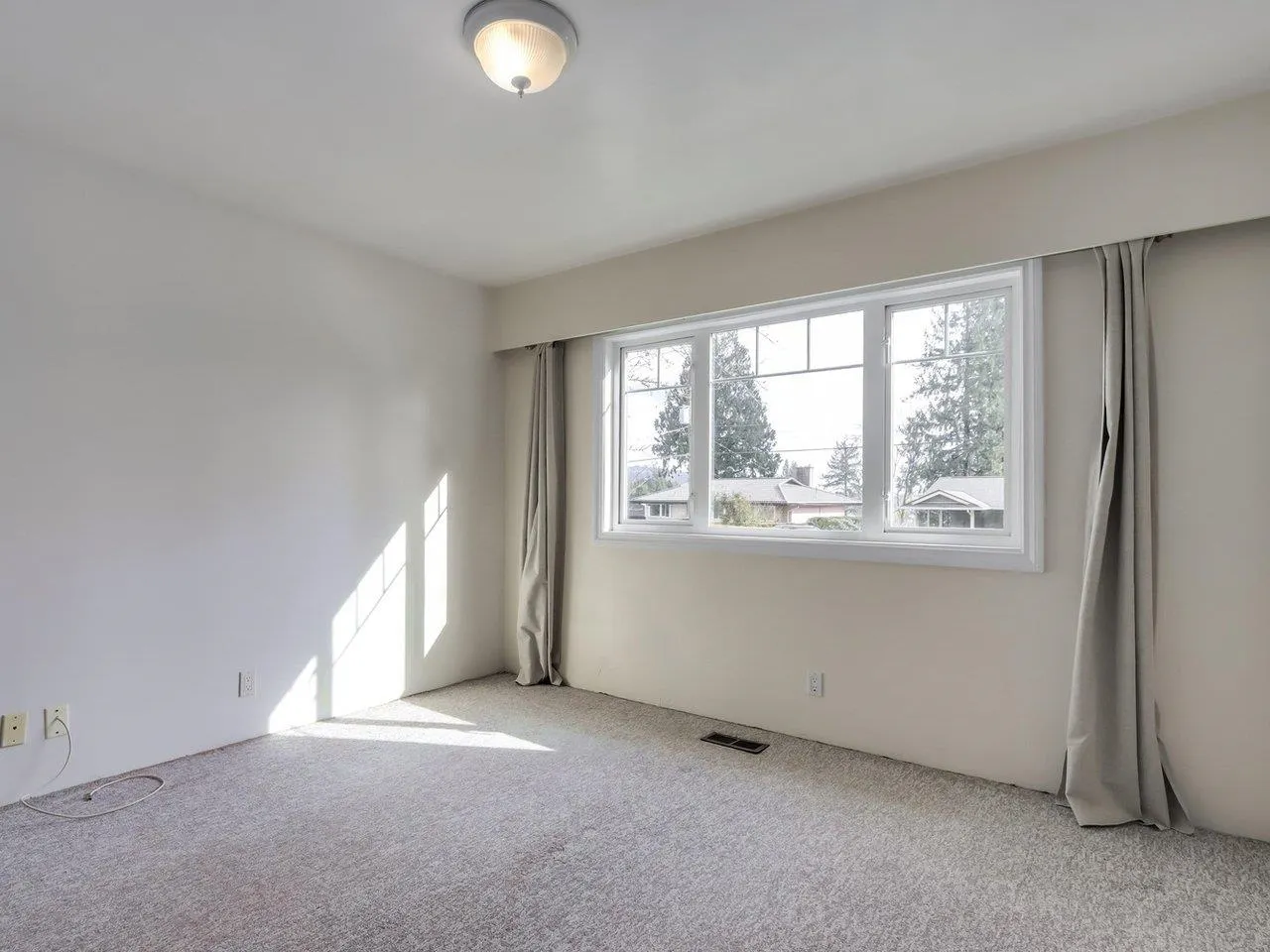 2984 Plymouth Drive