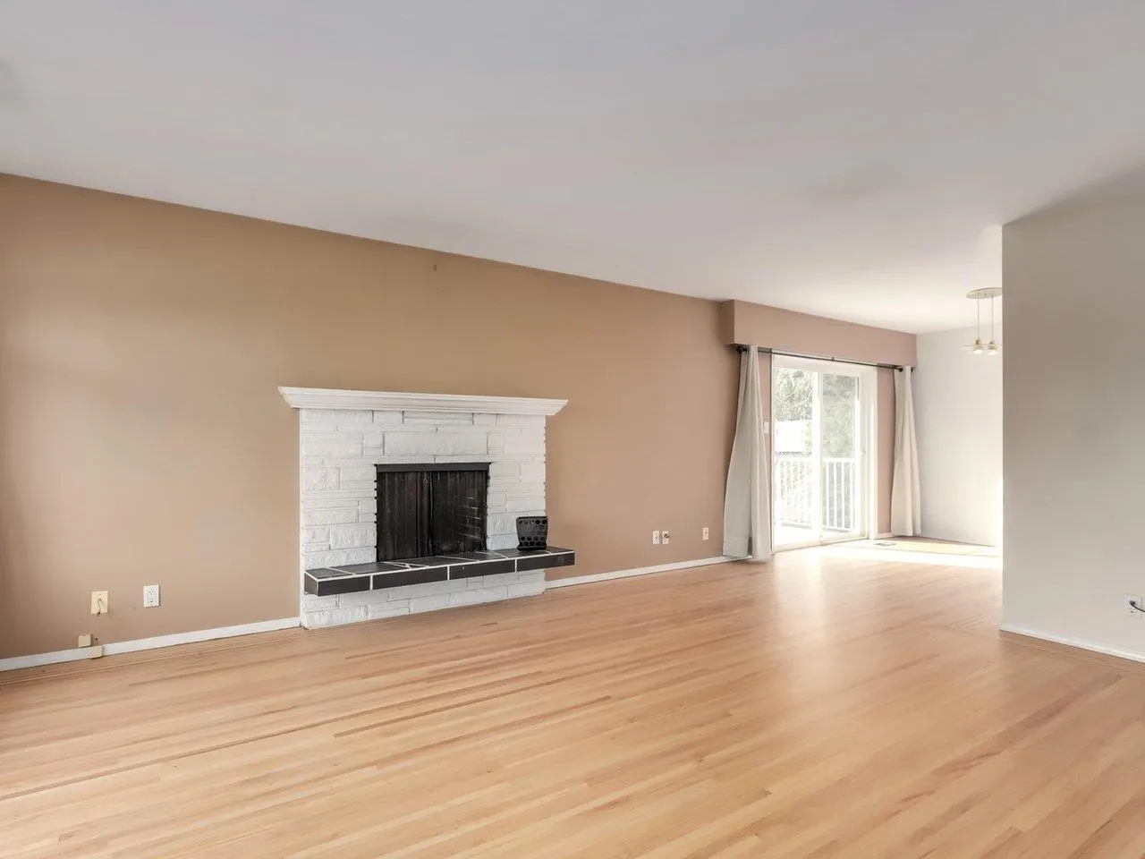 2984 Plymouth Drive