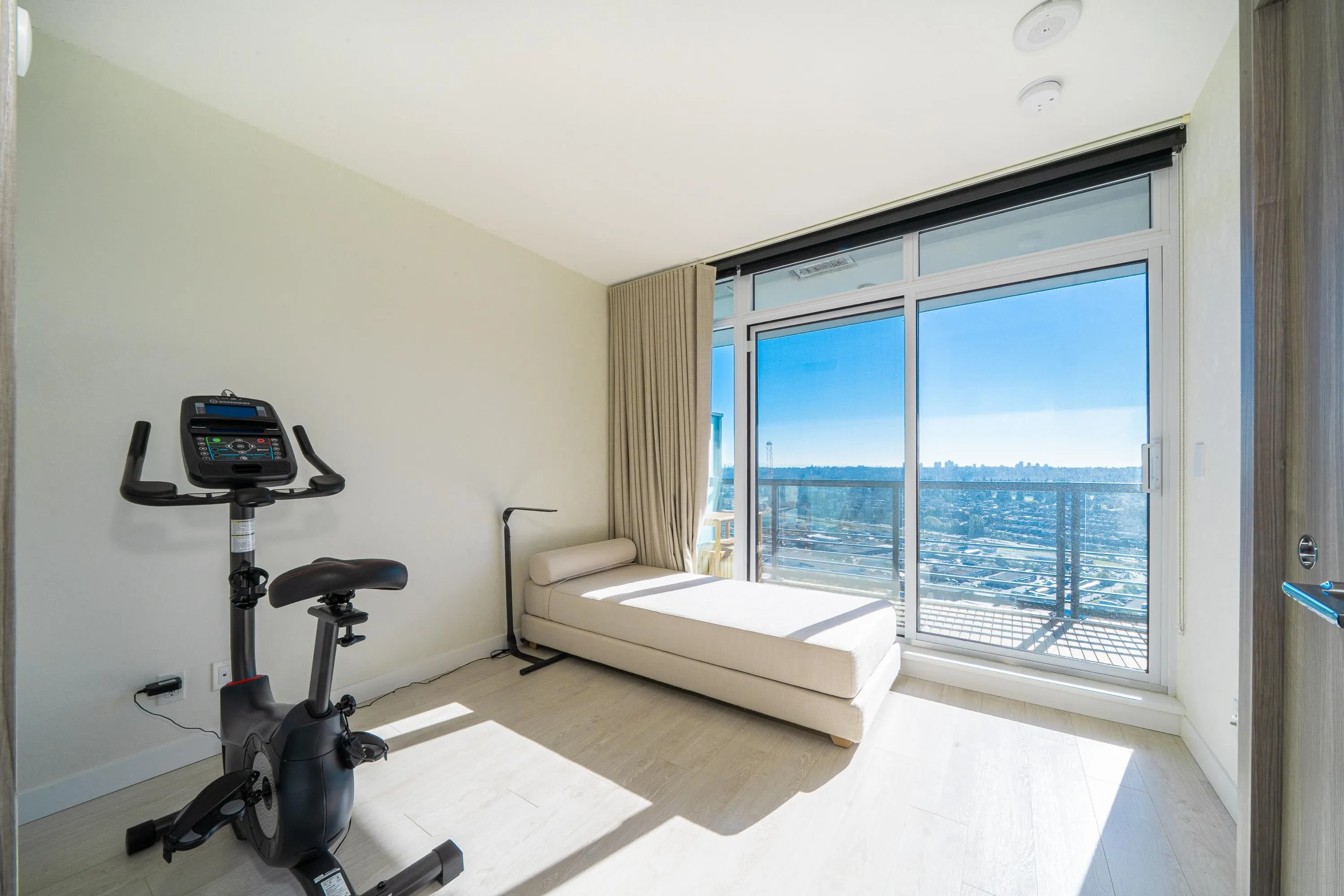 3808 4720 Lougheed Highway