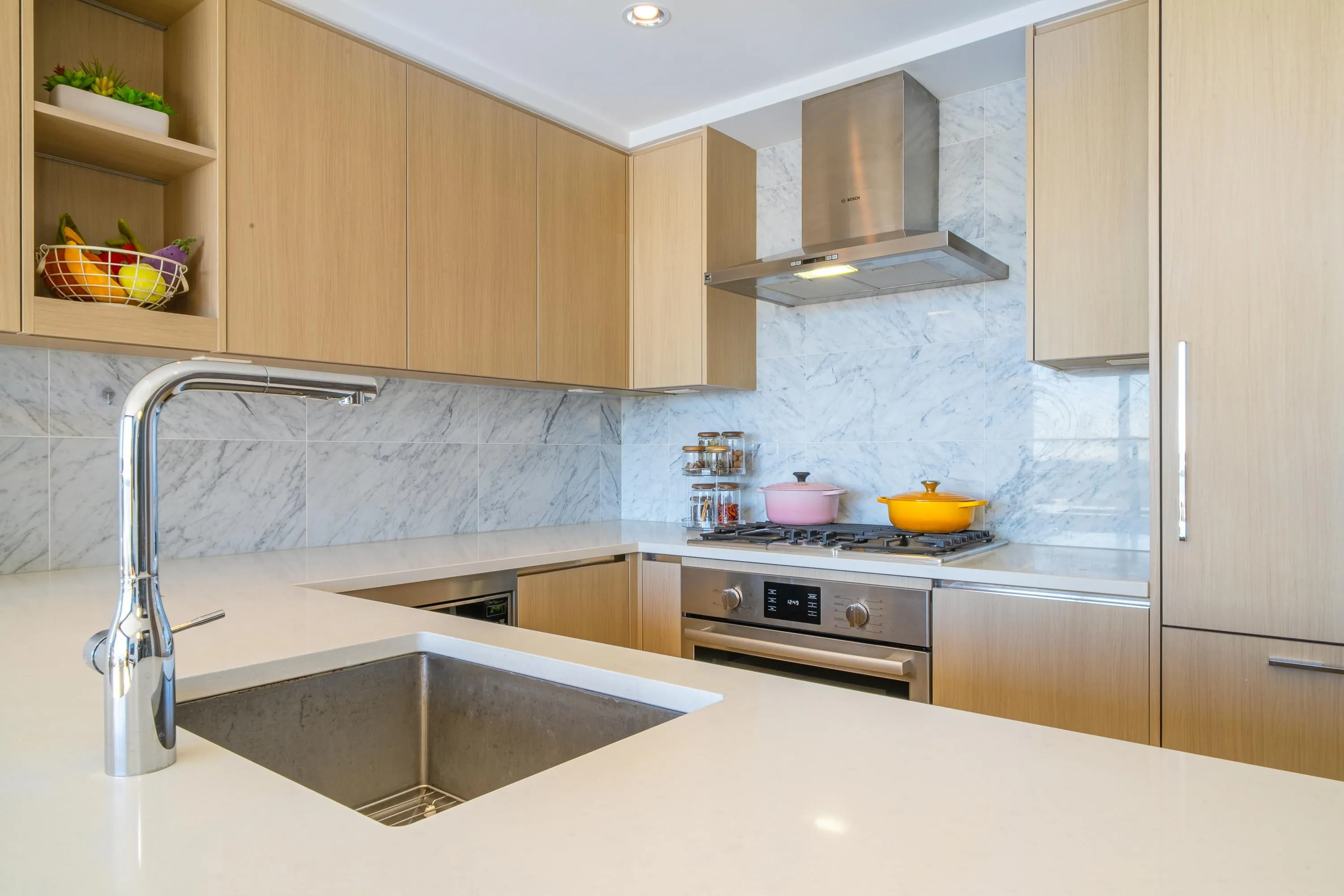 3808 4720 Lougheed Highway