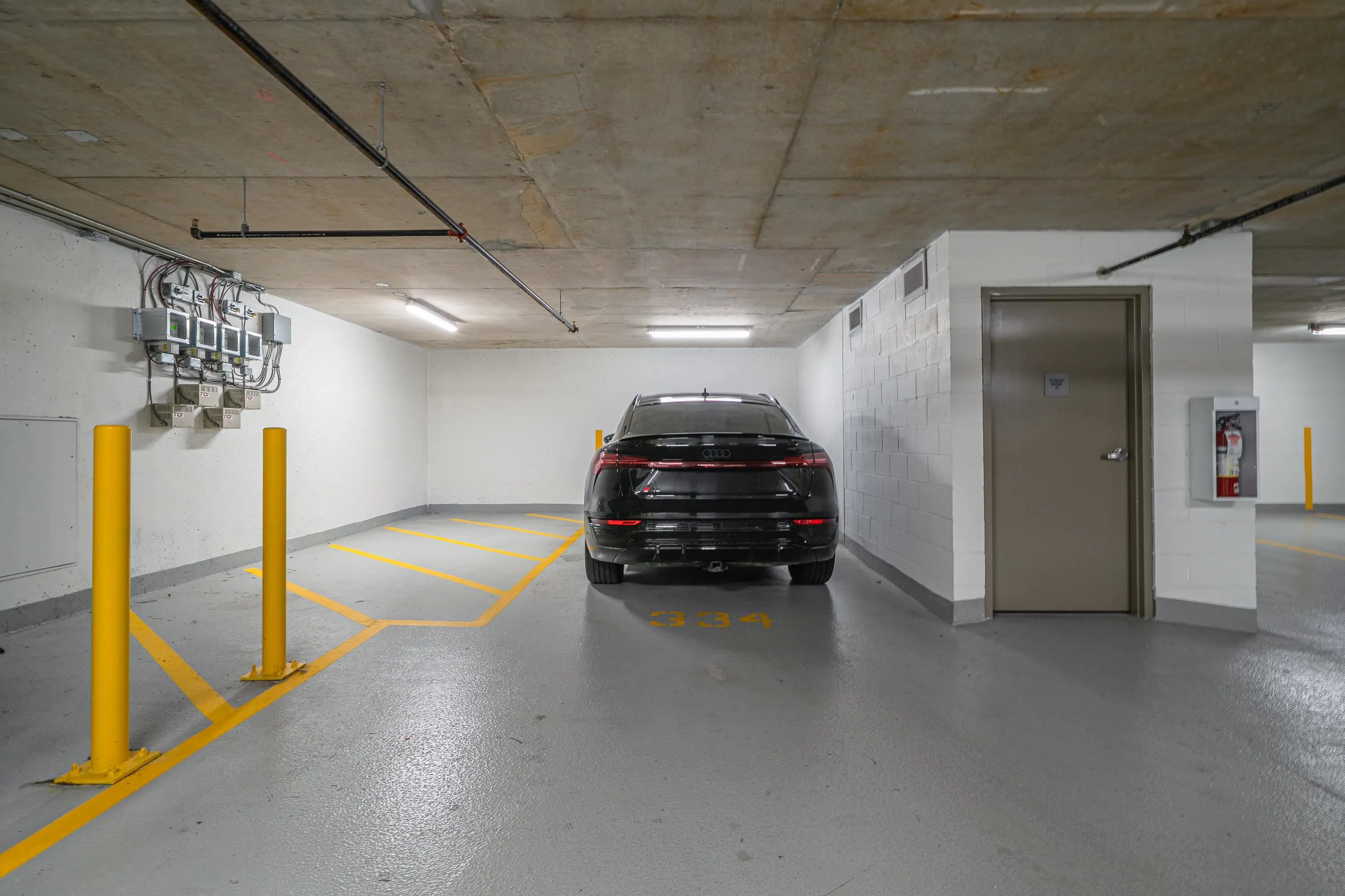 3808 4720 Lougheed Highway