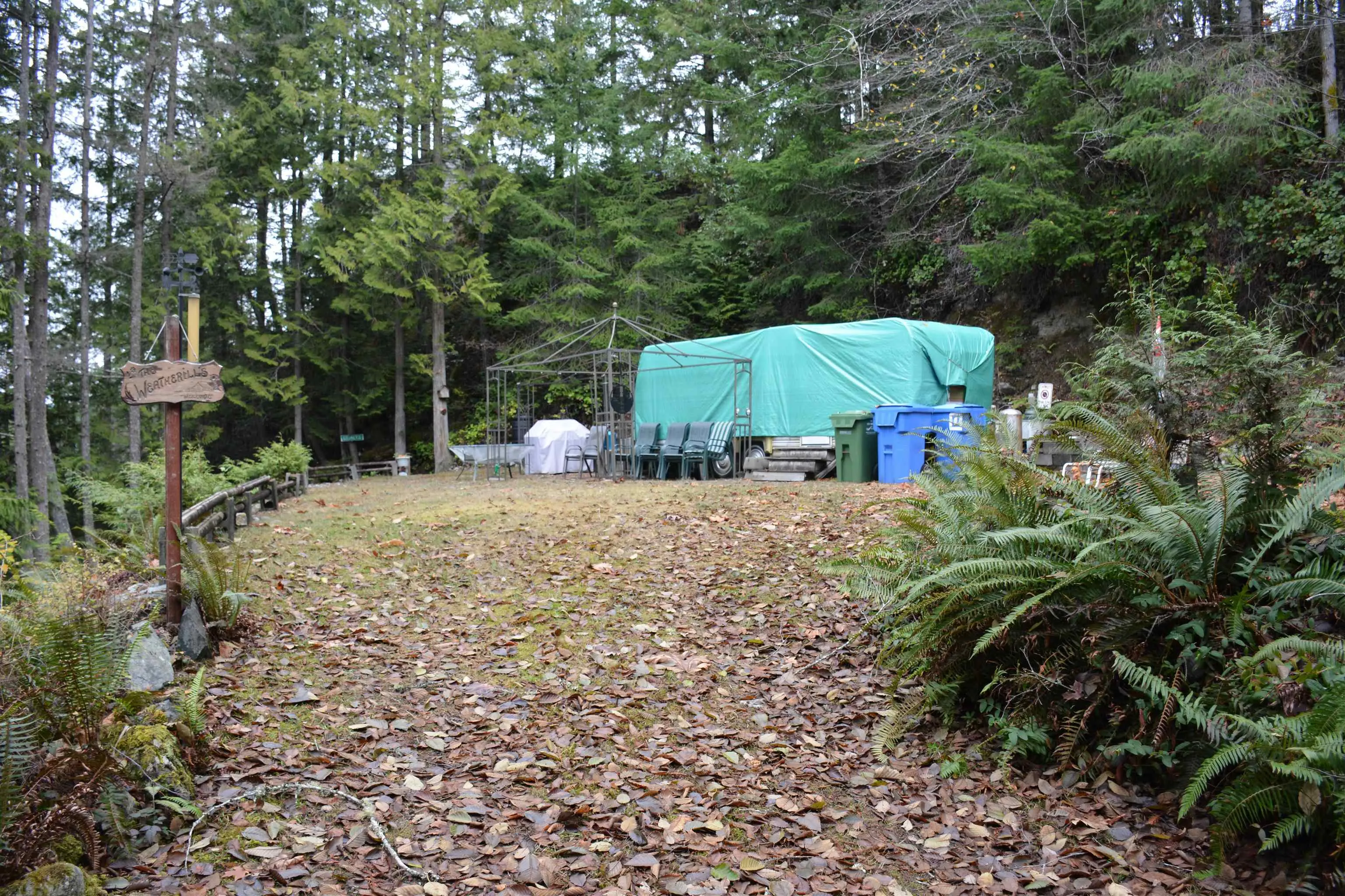 122 7101 Sakinaw Woods