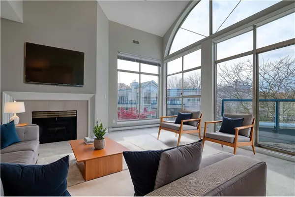 4753 W River Road #304