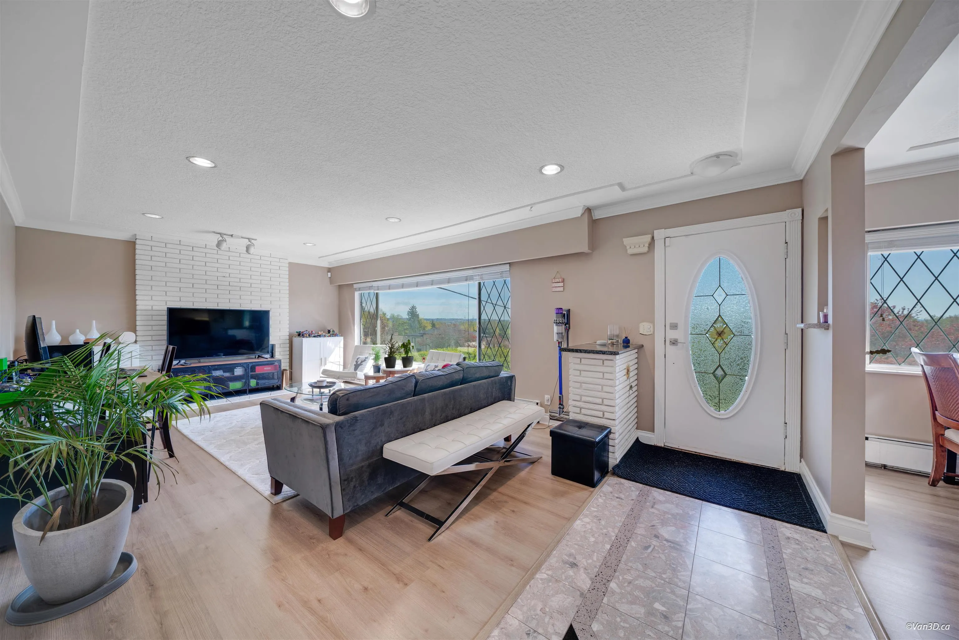 4599 Sunland Place