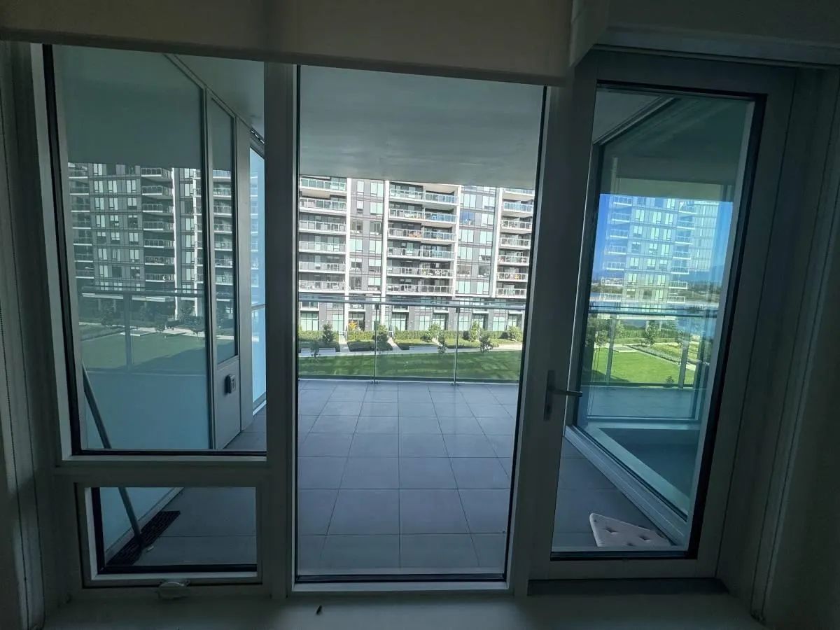 40X 6633 Pearson Way