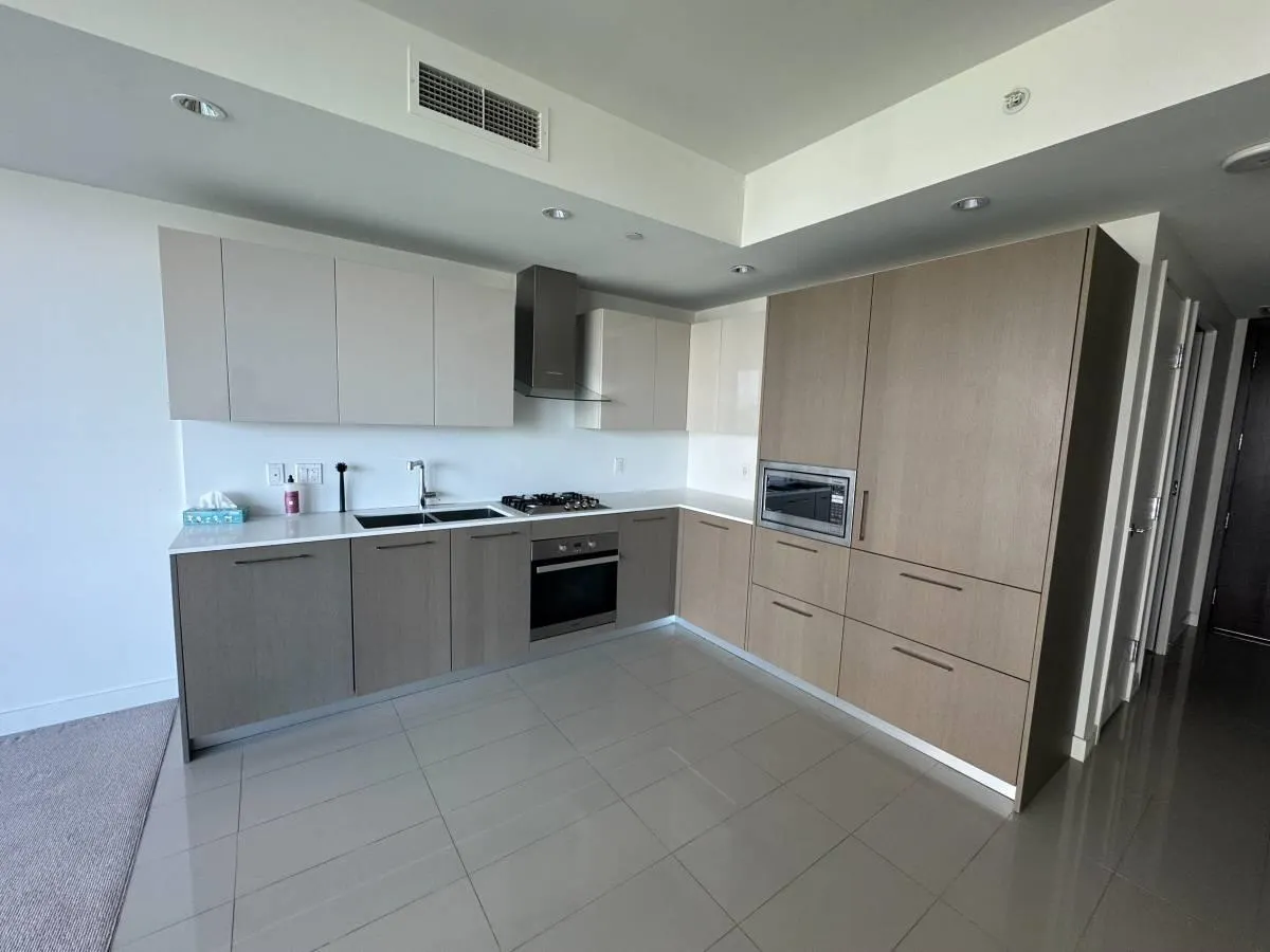 40X 6633 Pearson Way