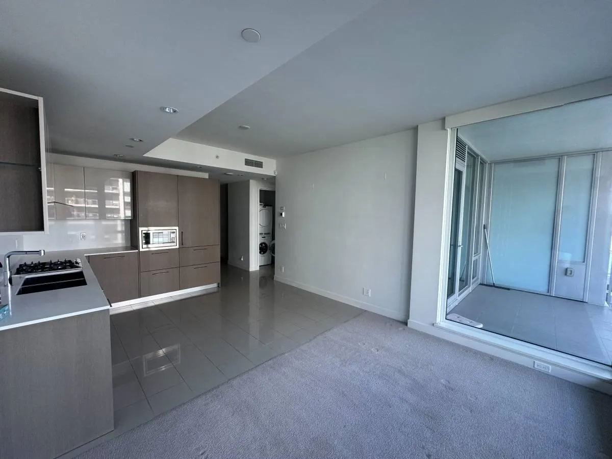 40X 6633 Pearson Way