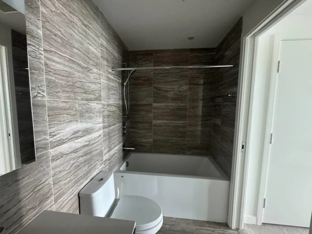 40X 6633 Pearson Way