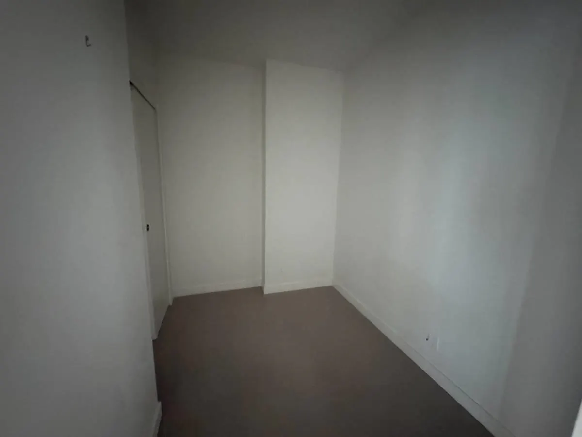 40X 6633 Pearson Way