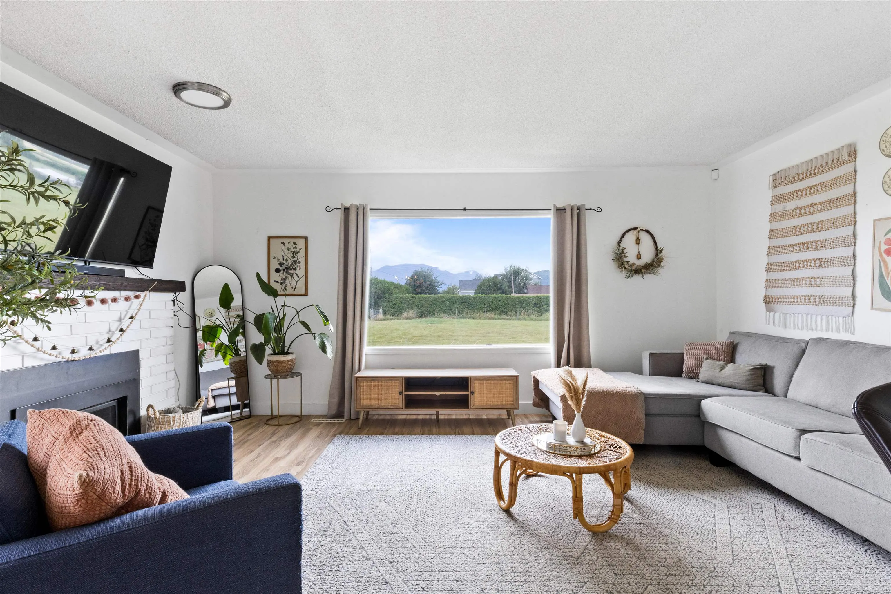 5702 Sumas Prairie Road