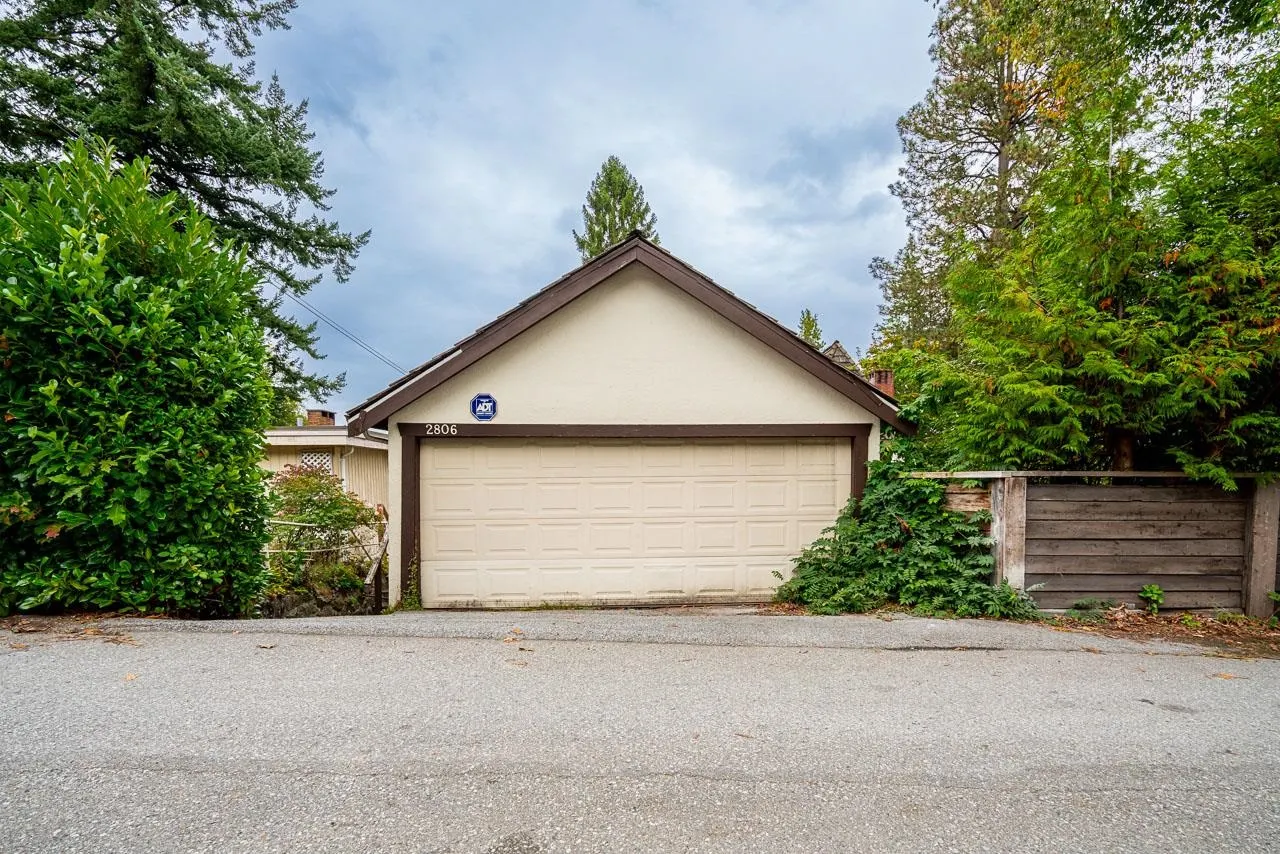 2806 W King Edward Avenue