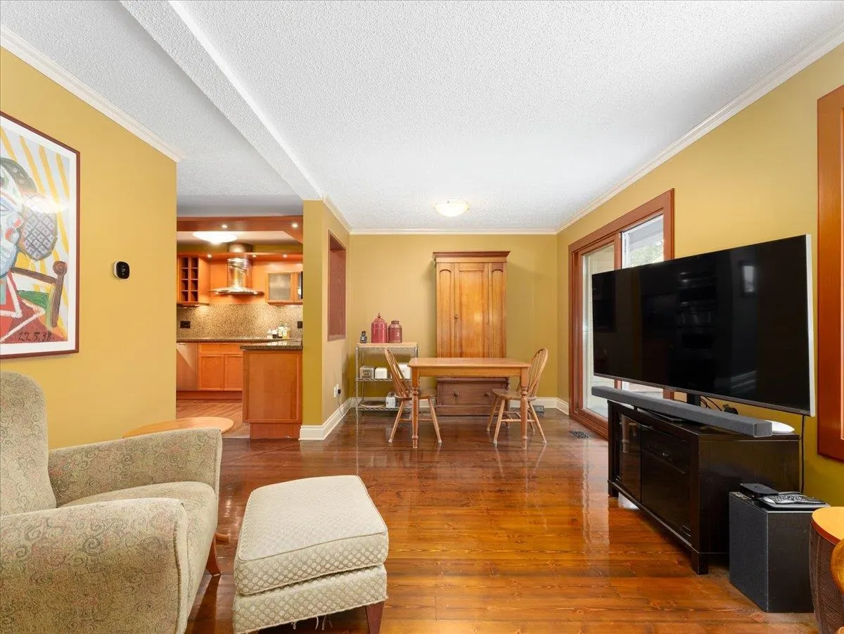 3649 Brahms Avenue