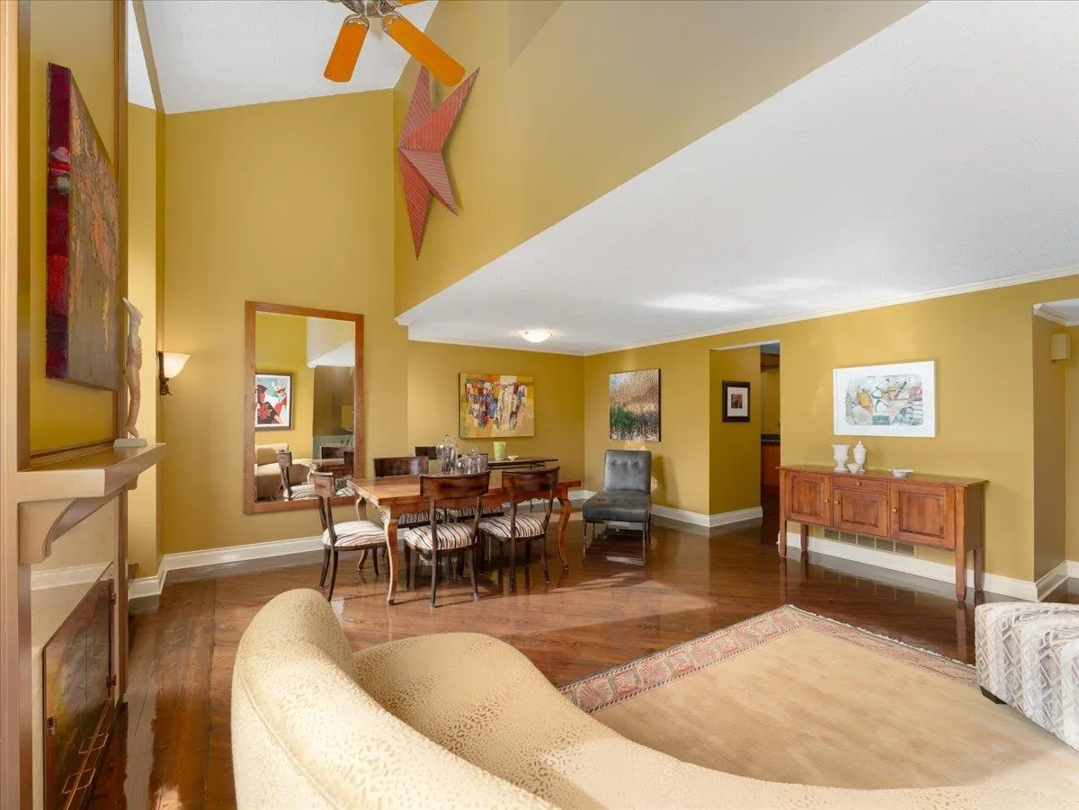 3649 Brahms Avenue