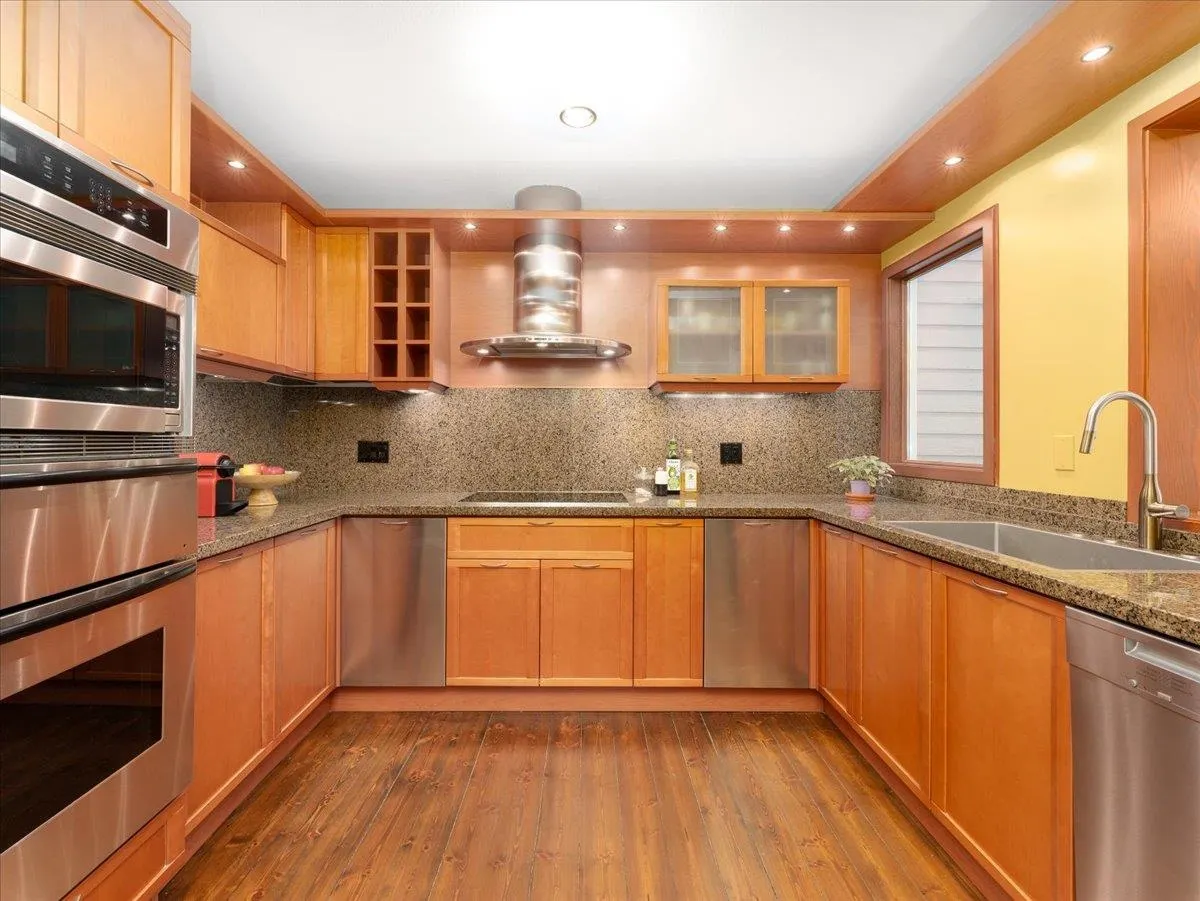 3649 Brahms Avenue