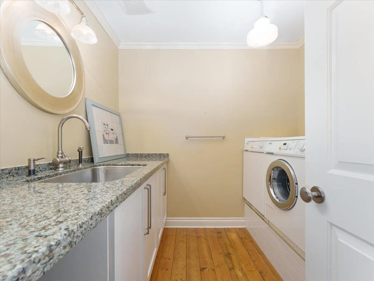 3649 Brahms Avenue