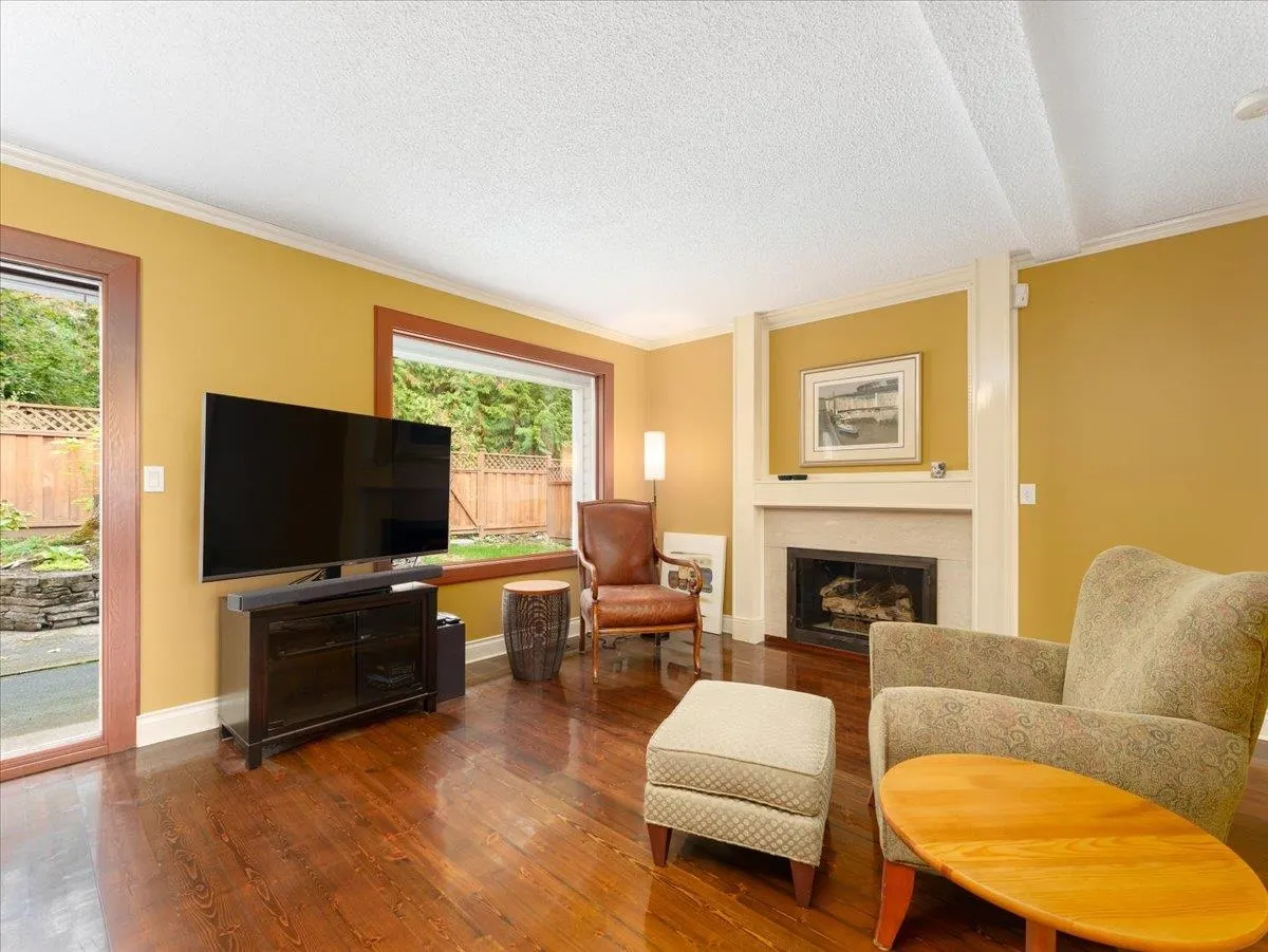 3649 Brahms Avenue
