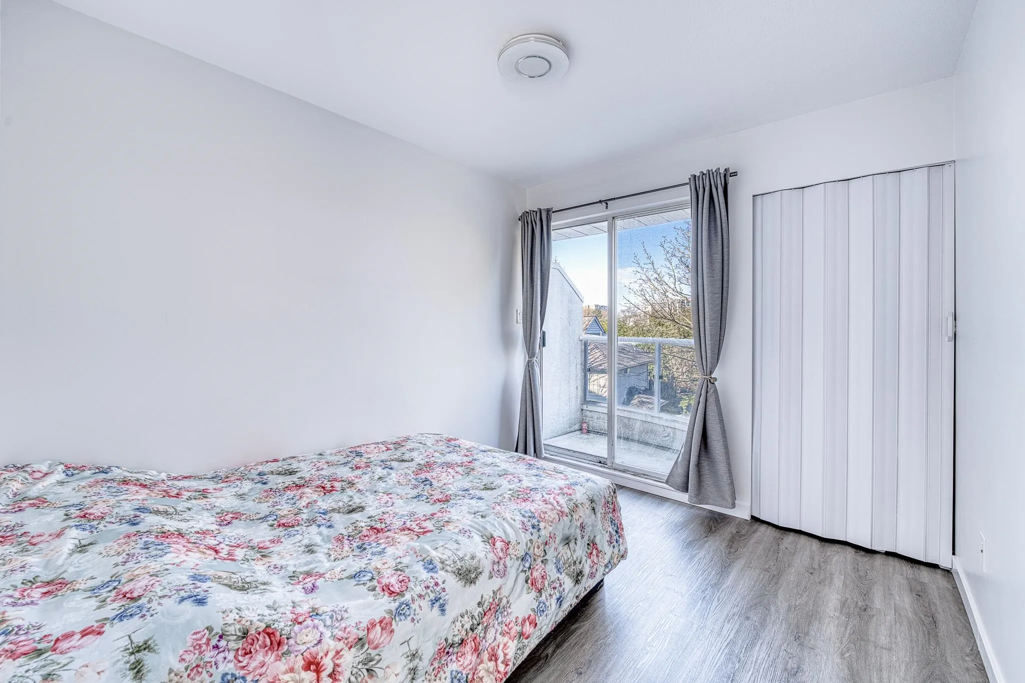 19 7380 Minoru Boulevard