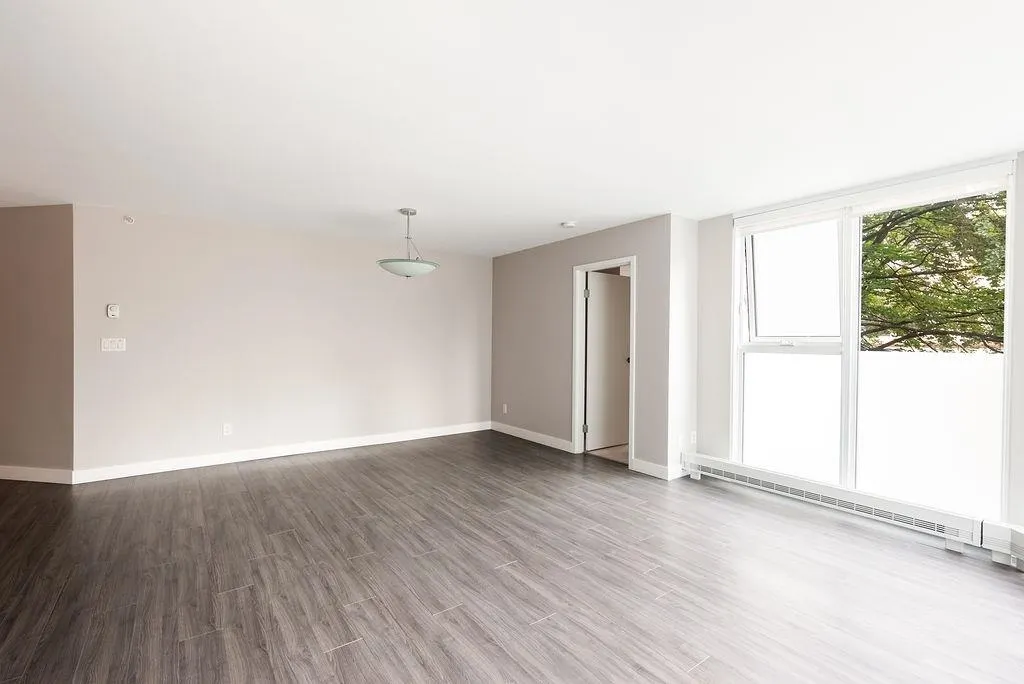 202 1323 Homer Street