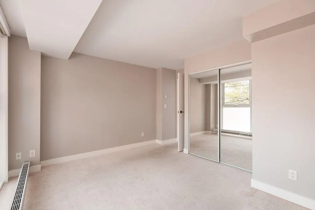 202 1323 Homer Street