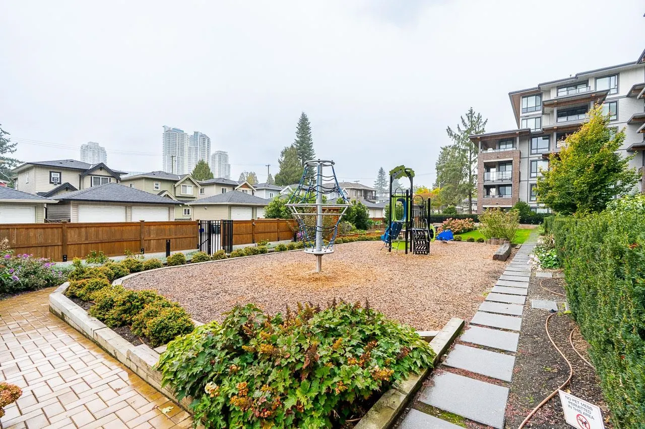 523 7599 15th Street