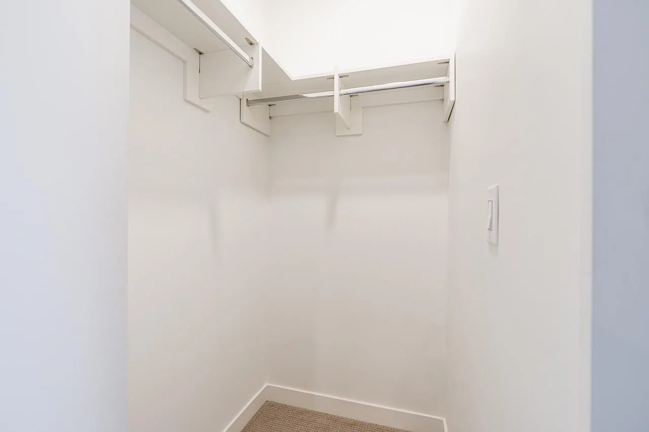 523 7599 15th Street
