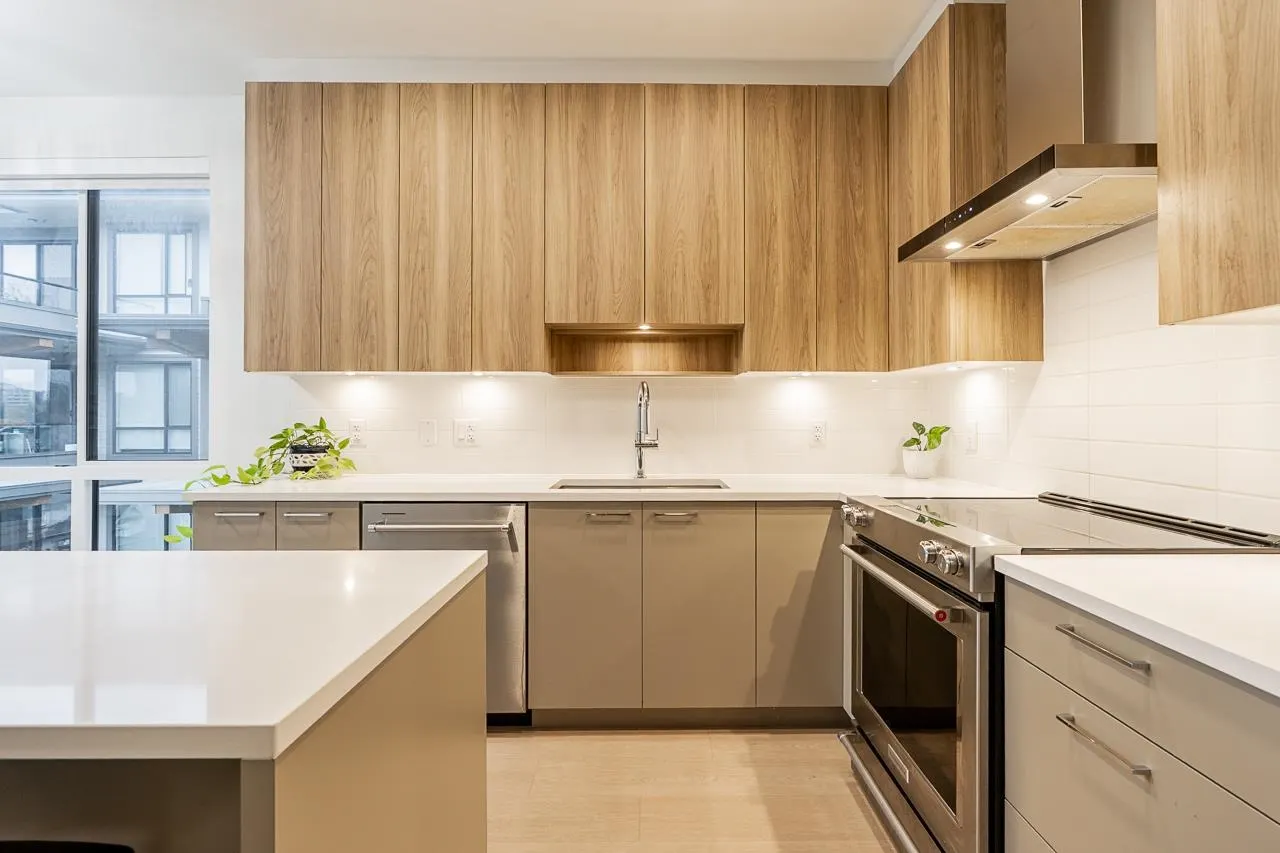 523 7599 15th Street