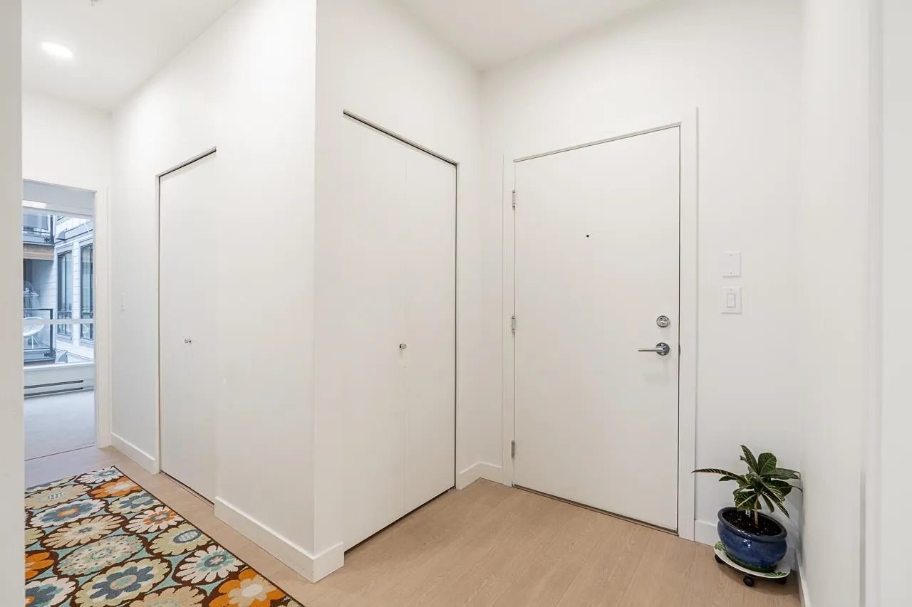 523 7599 15th Street