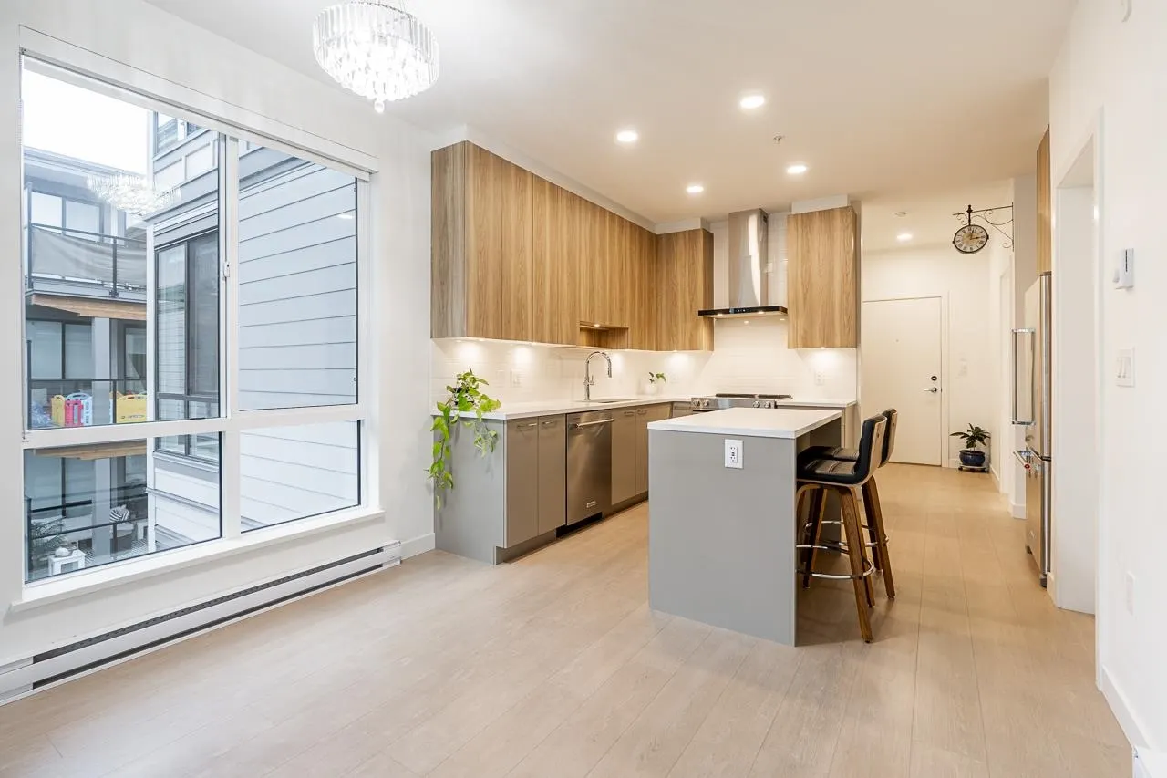 523 7599 15th Street