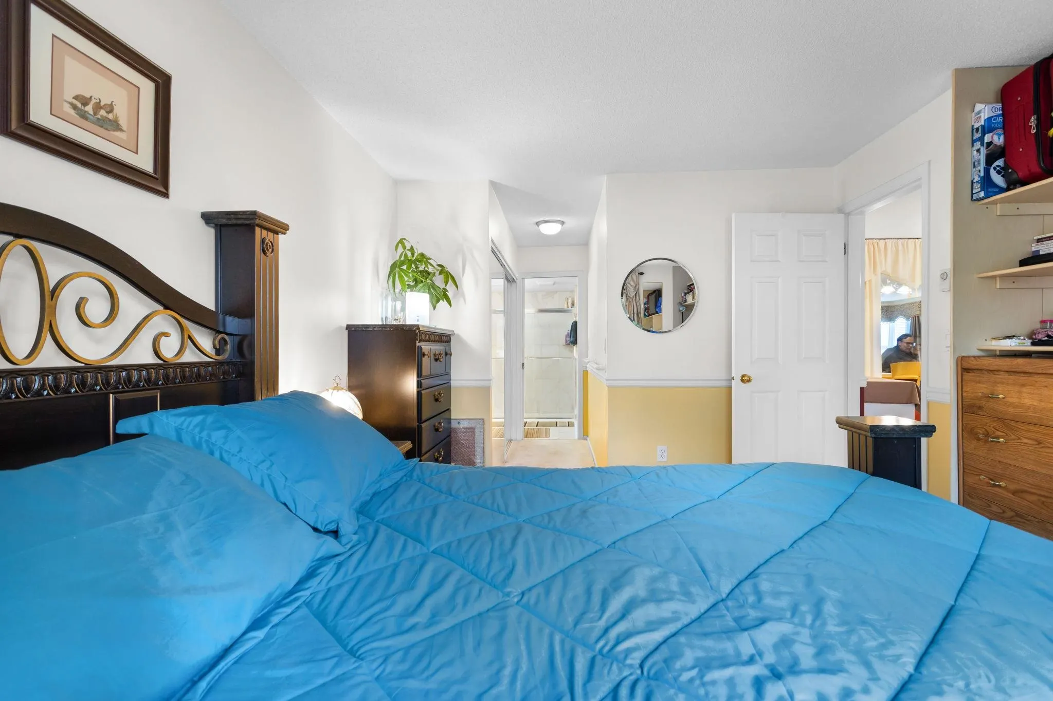 301 106 W Kings Road