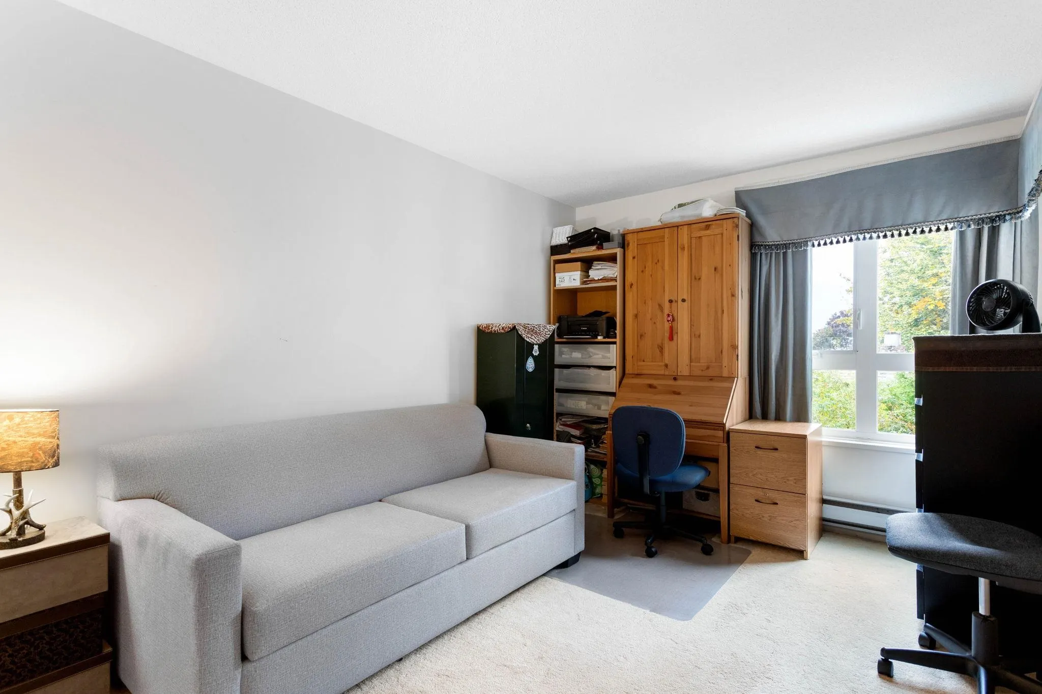 301 106 W Kings Road