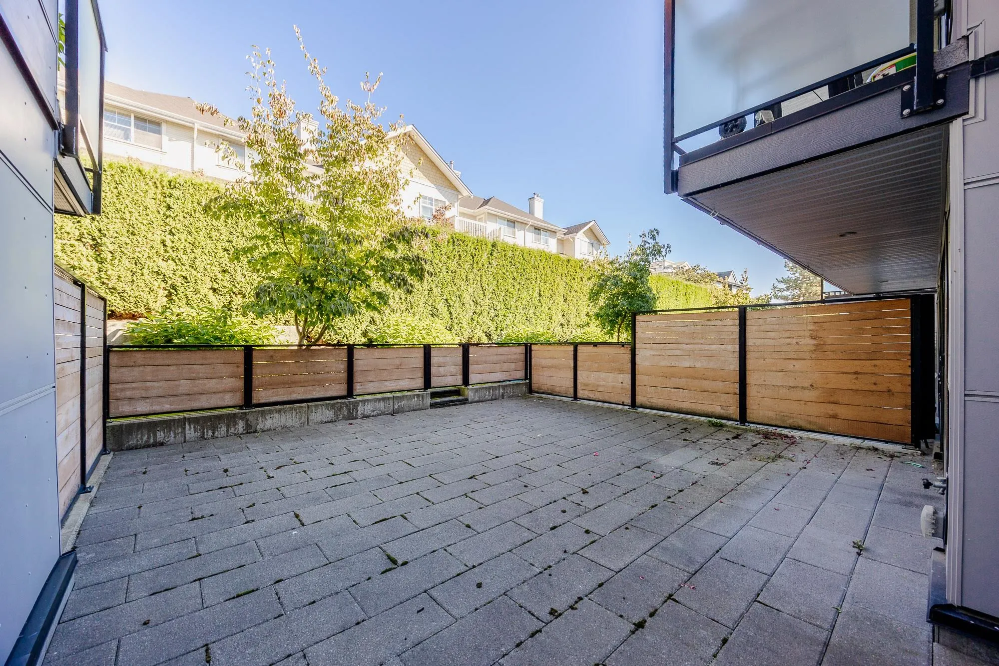 #213 215 Mowat Street