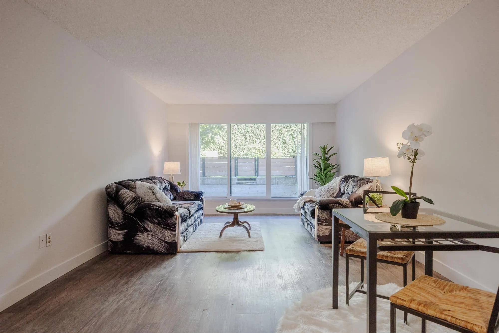 #213 215 Mowat Street