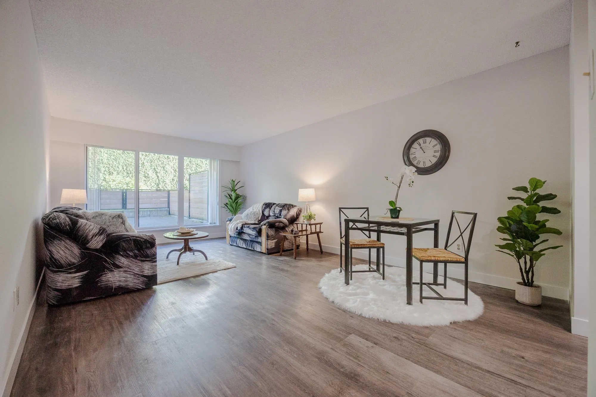 #213 215 Mowat Street