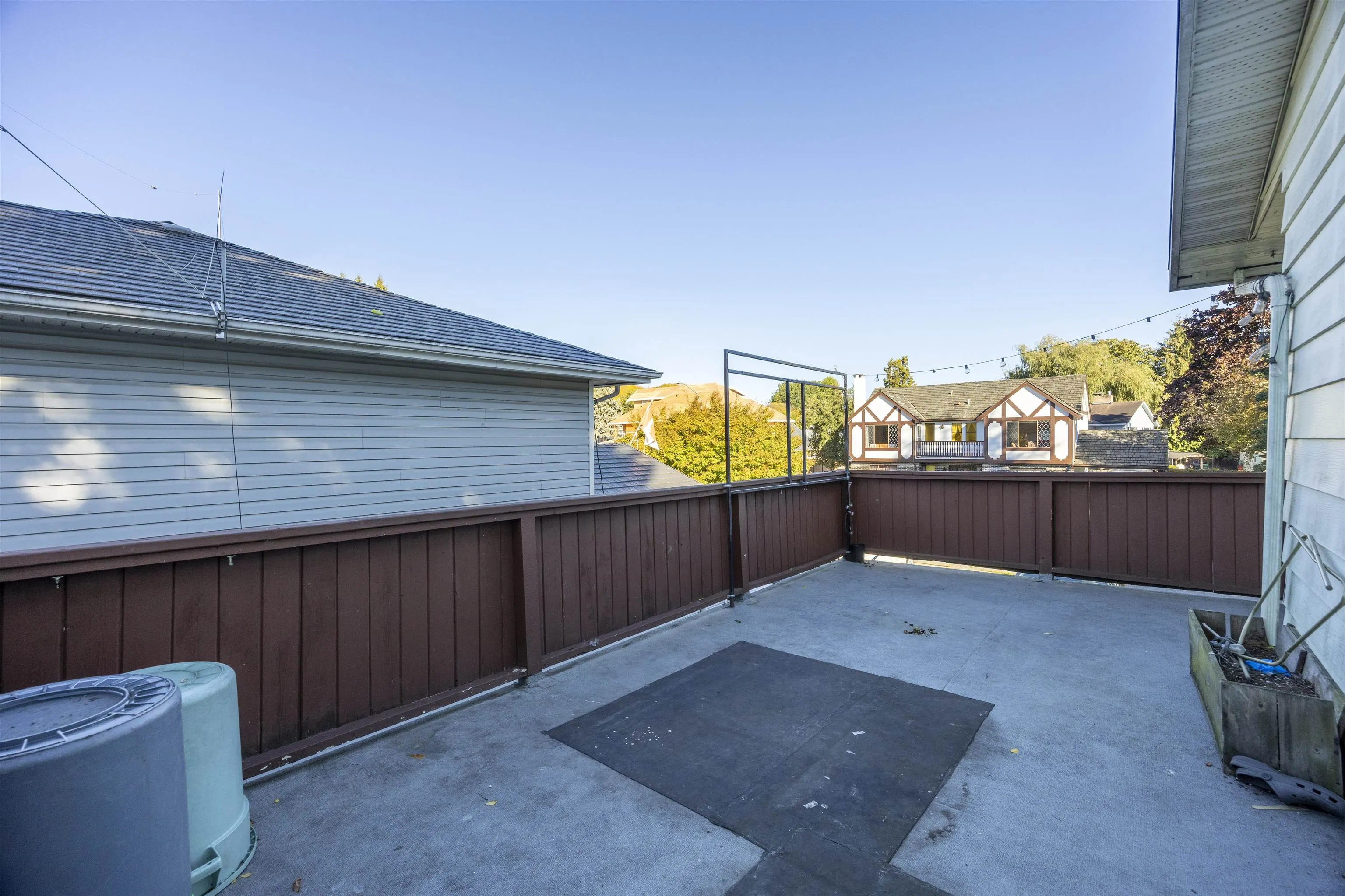 10231 Rosedene Crescent