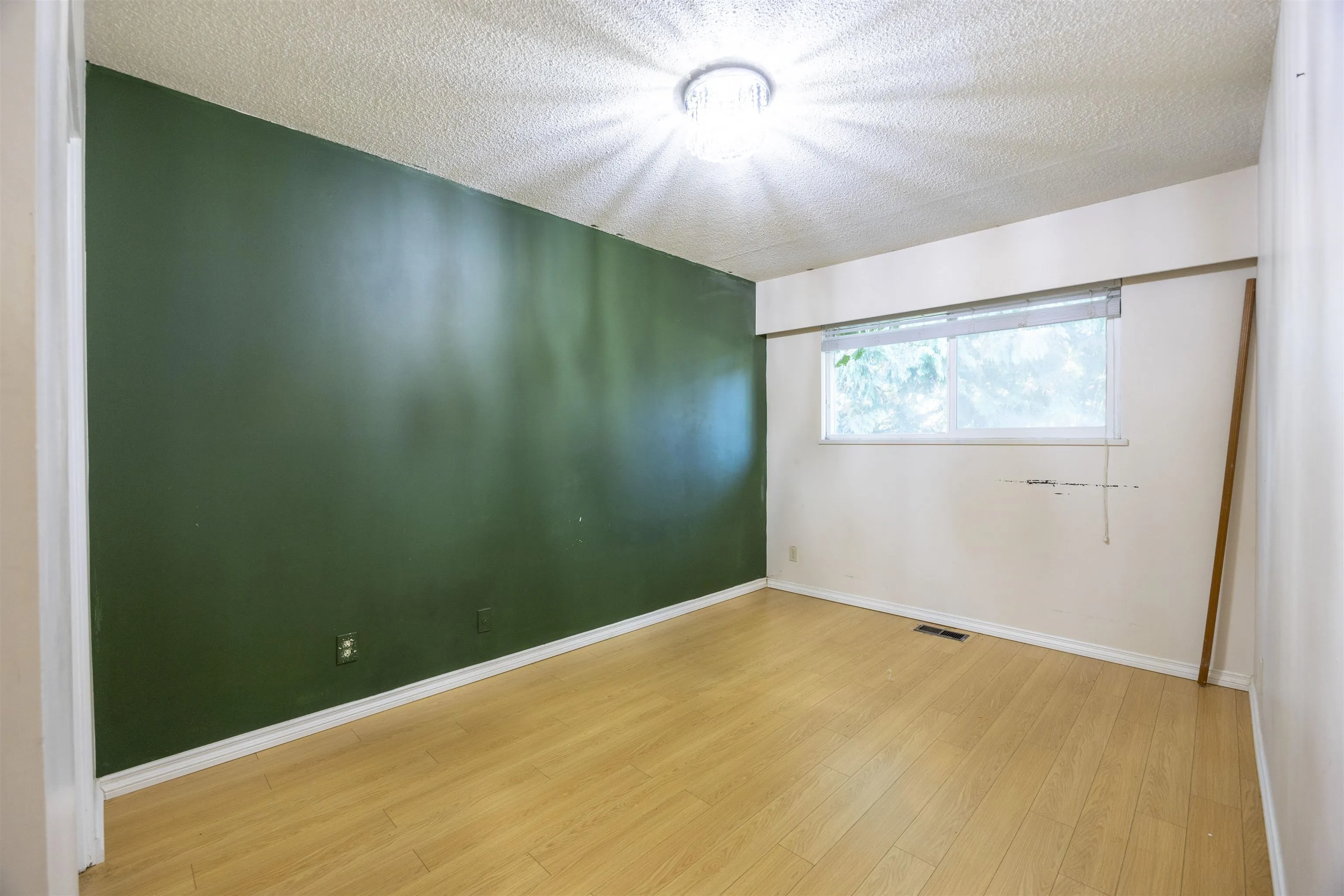 10231 Rosedene Crescent